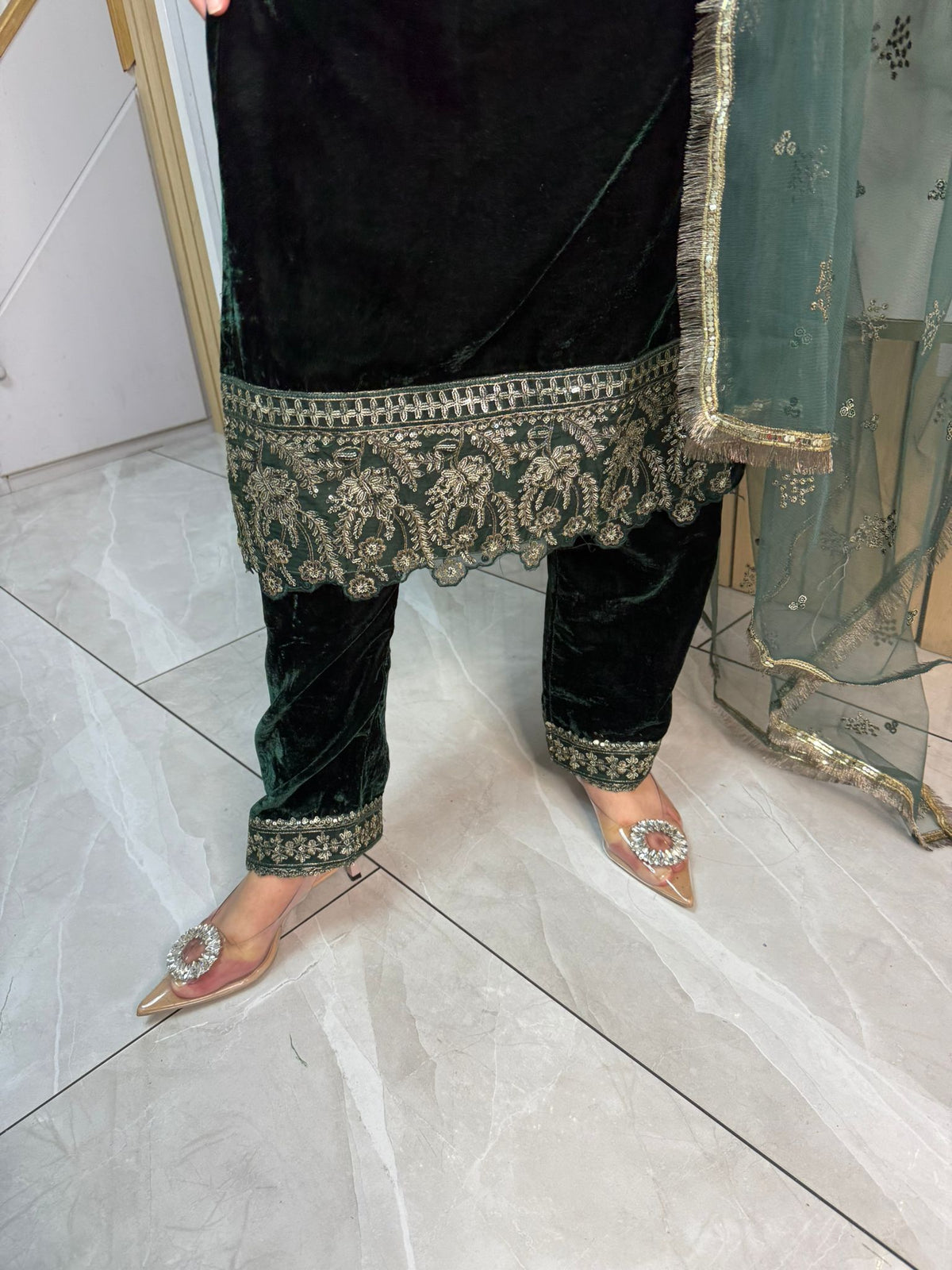 Lisha 3pc Button Velvet Suit With Net Dupatta U3-B1