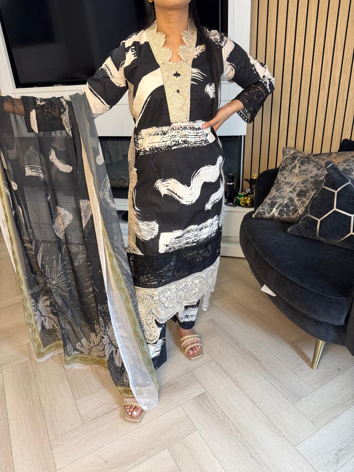 Adeela 3pc Printed Lawn Suit