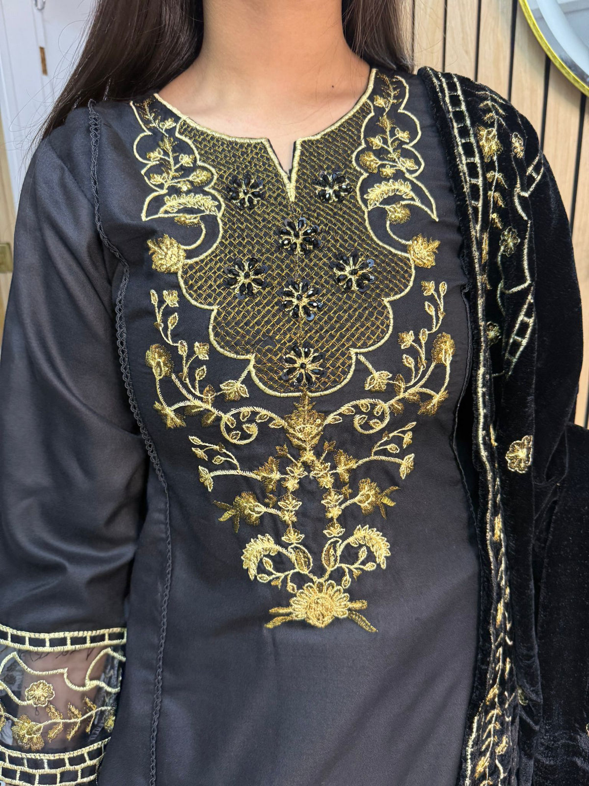 Habiba 3pc Embroidered Dhanak Suit With Velvet Shawl