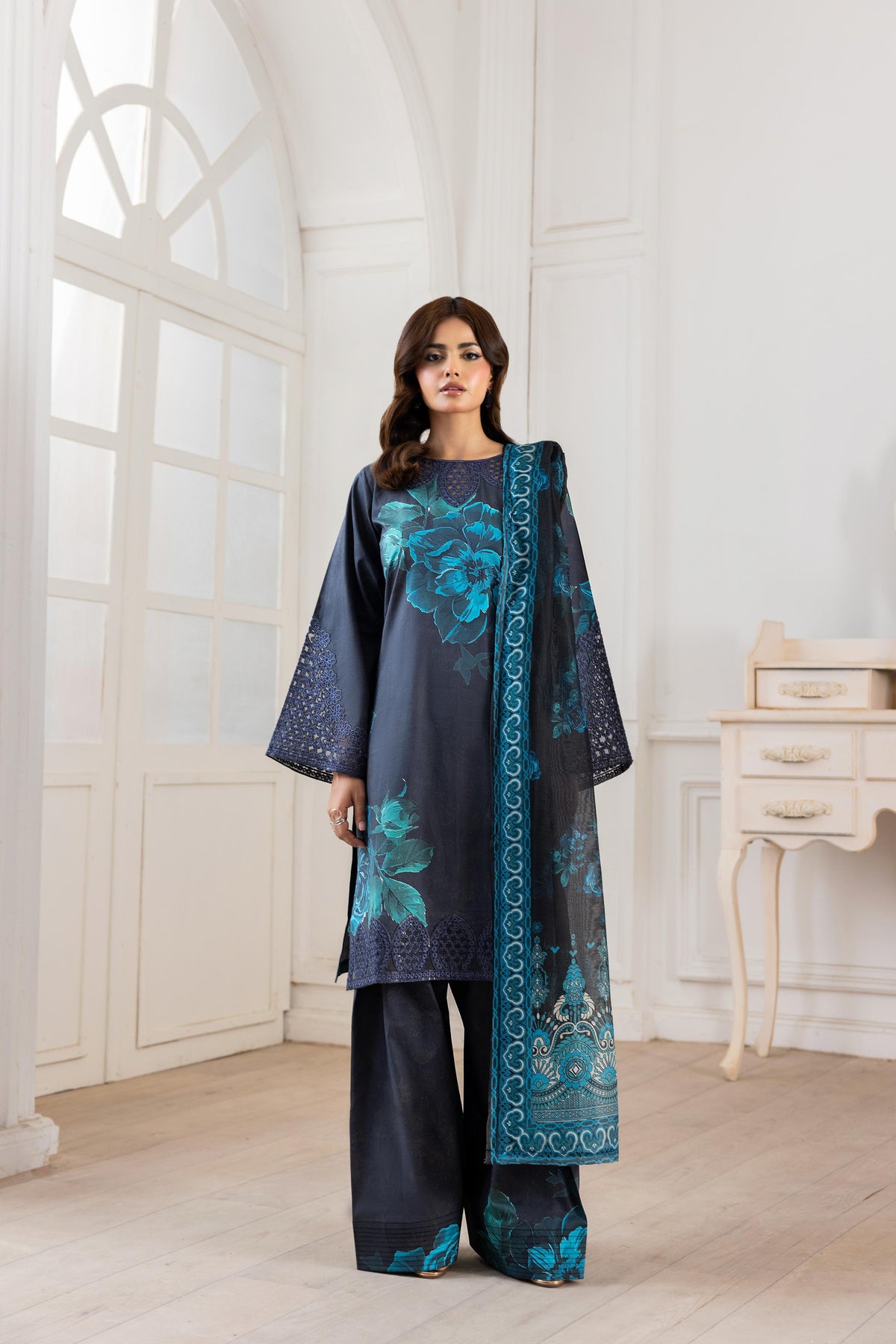 Khushbu E Bahaar By Raniya 3pc Lawn Shalwar Suit