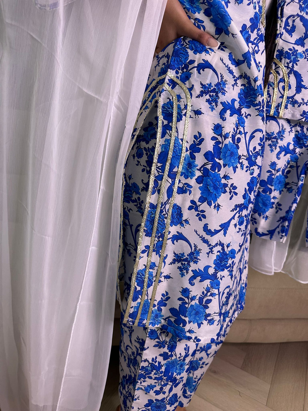 Hurriyah M&D - White & Blue U3-B3