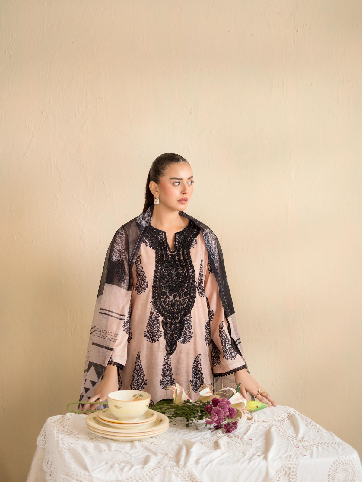 Siyaara By Raniya 3pc Lawn Suit