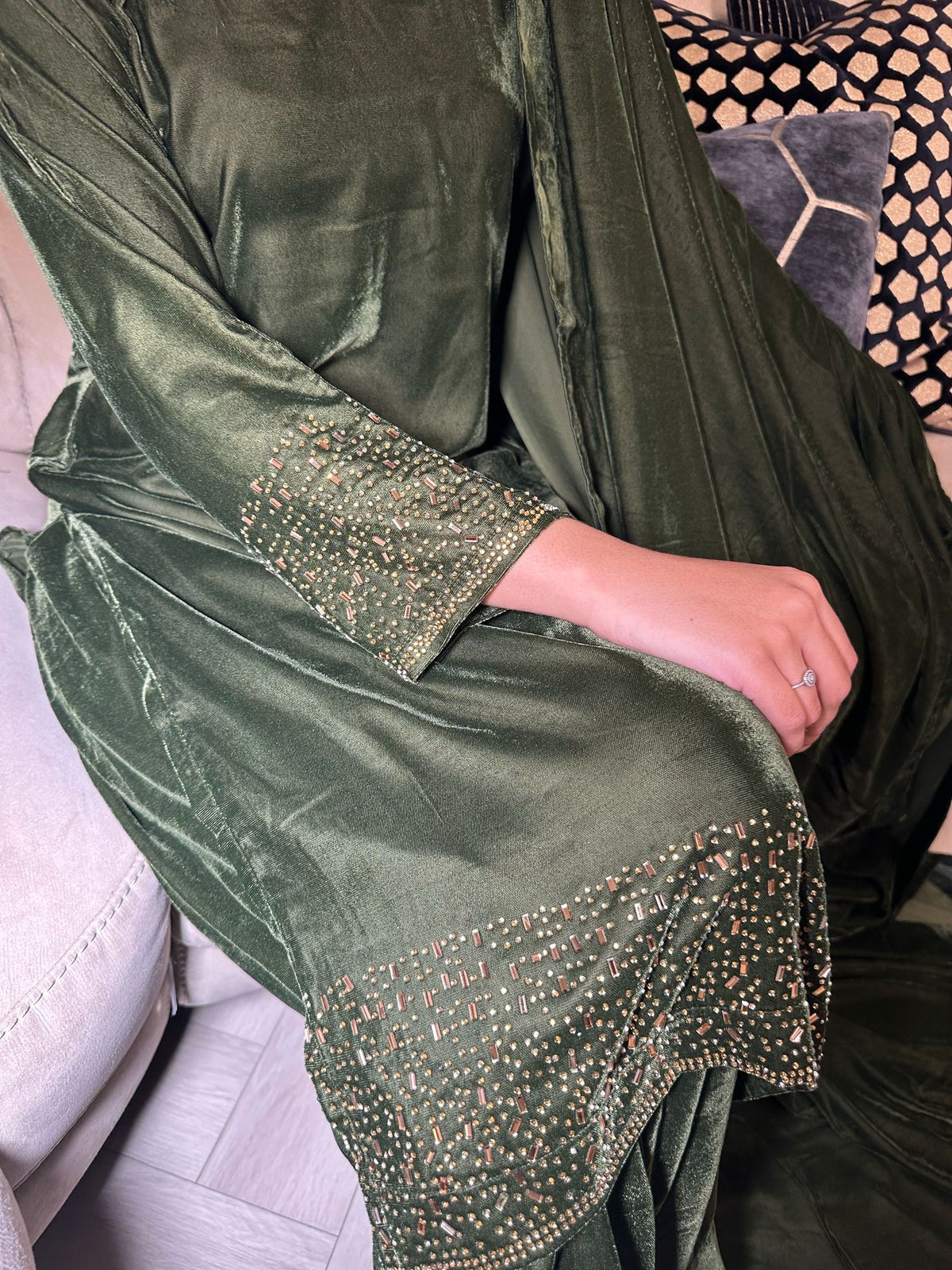 Zobia 3pc Diamond 9000 Velvet With Shawl