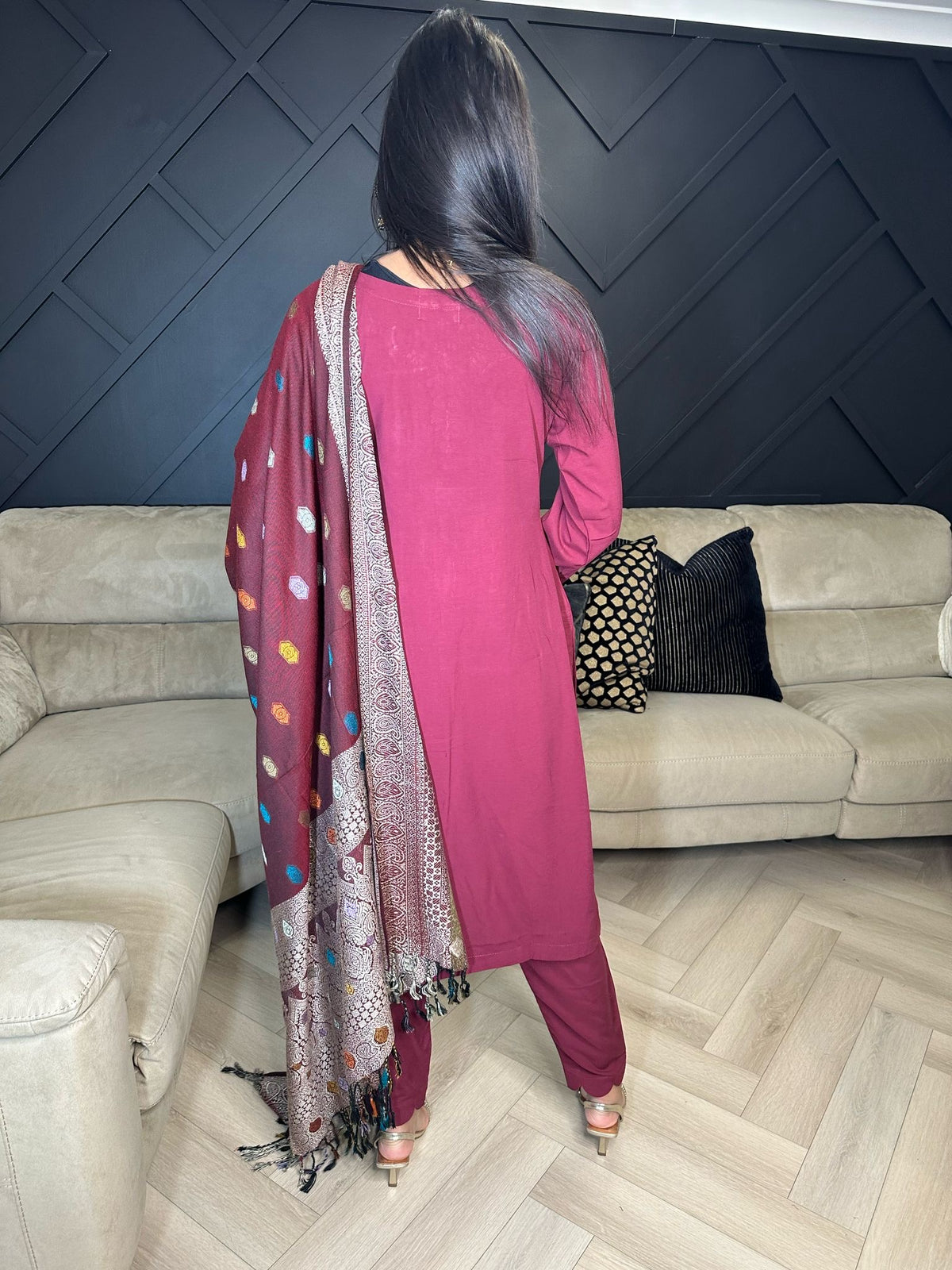 Rumaiza 3pc With Kashmiri Shawl