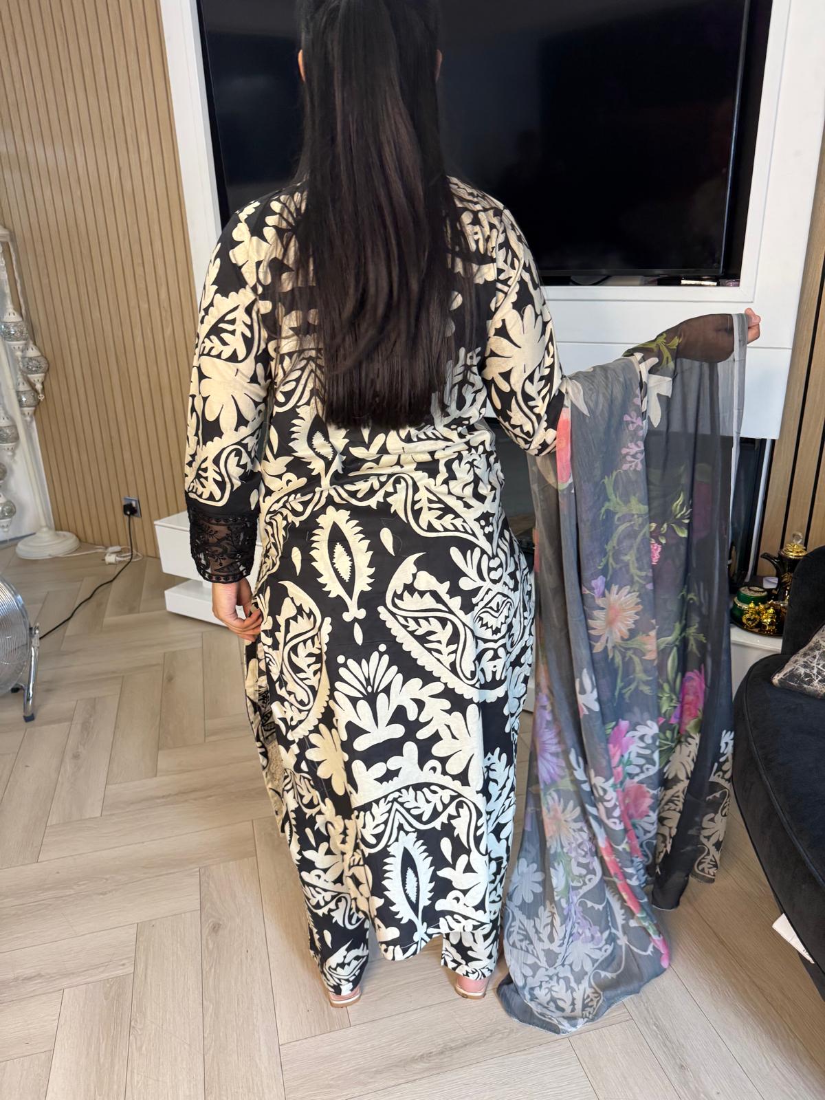 Adeela 3pc Printed Lawn Suit