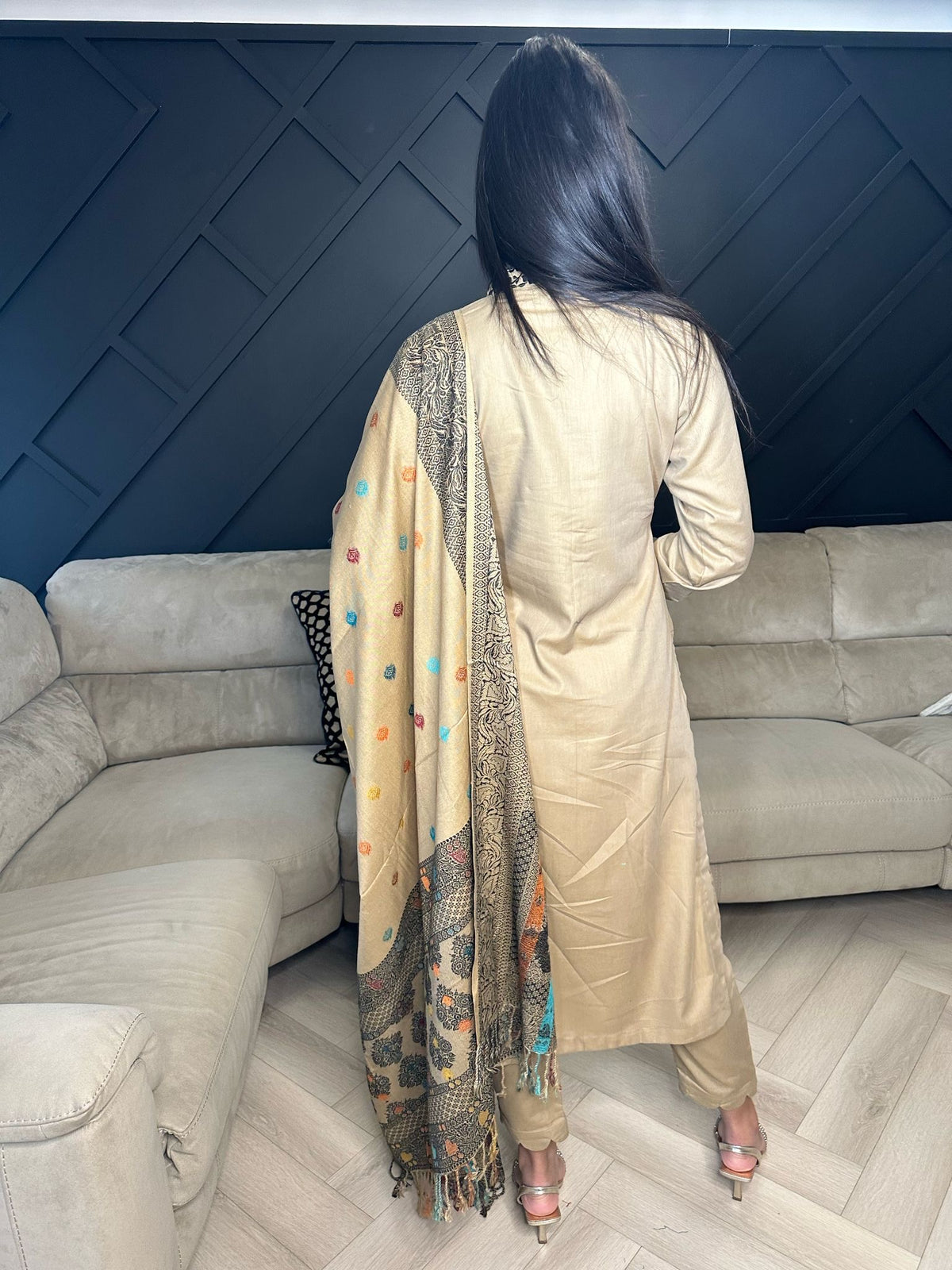 Rumaiza 3pc With Kashmiri Shawl