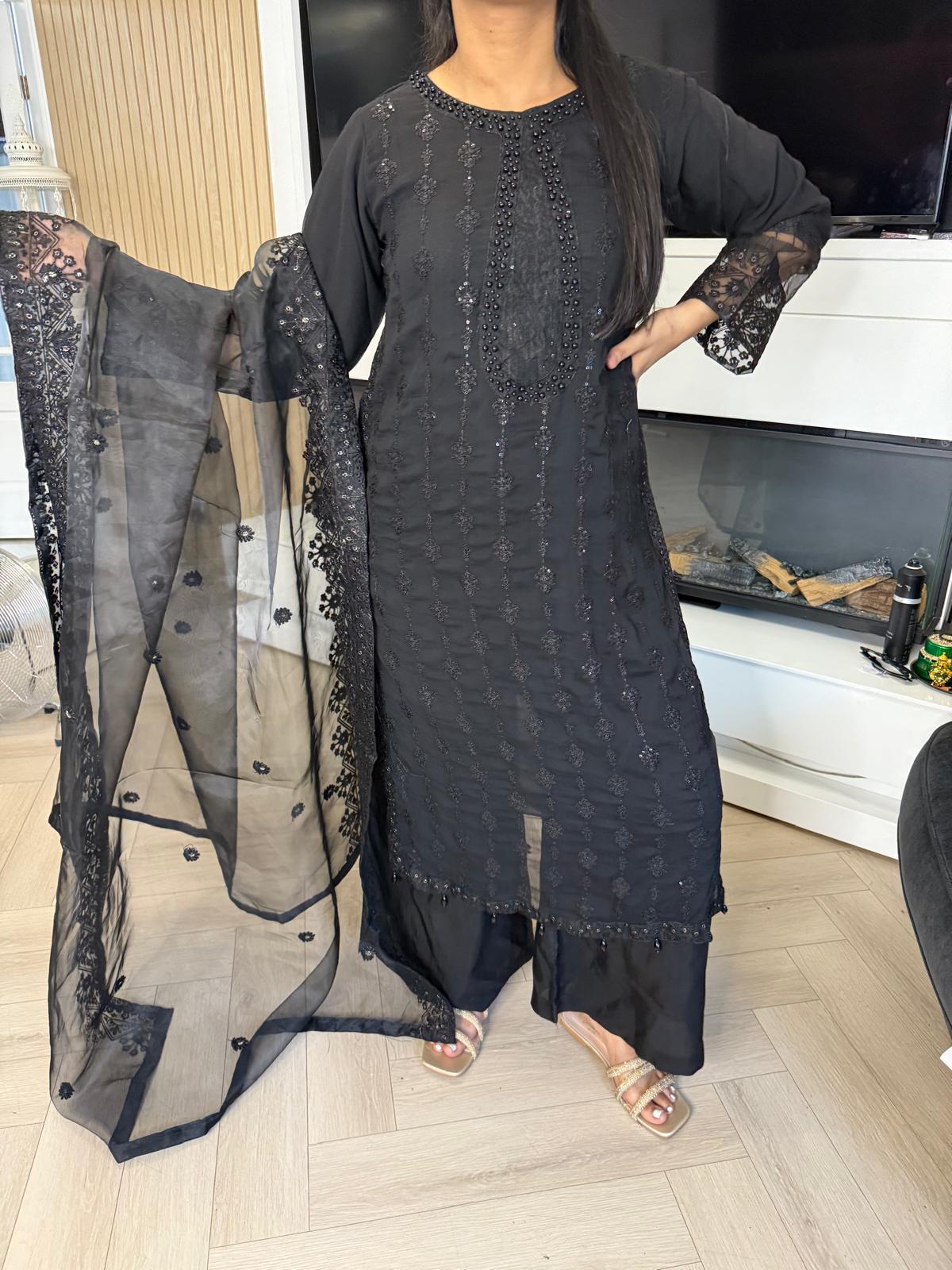 Nobia Chiffon 3PC Suit With Organza Duppata u2-A2