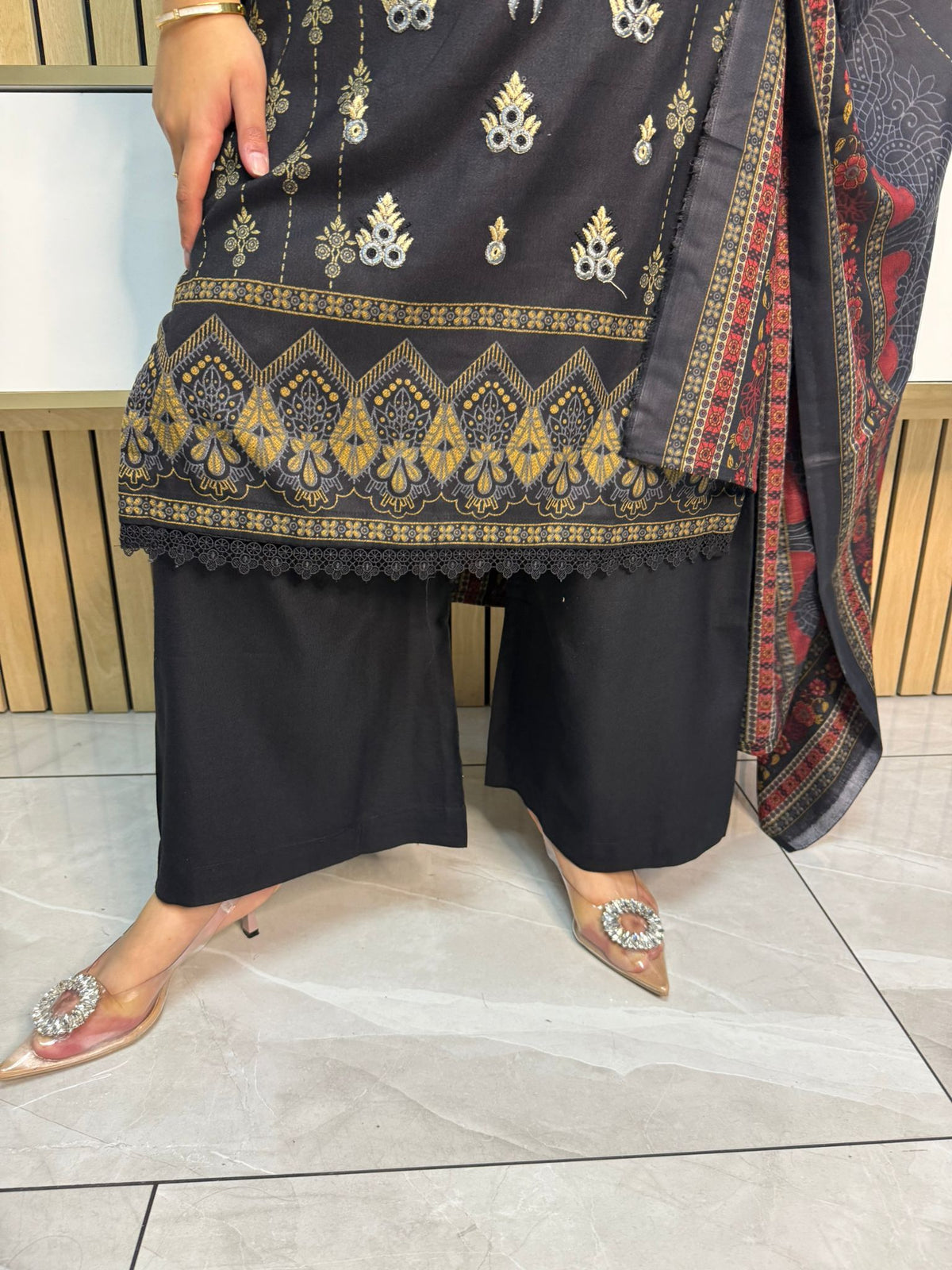Arfa 3pc Dhannak suit with Shawl