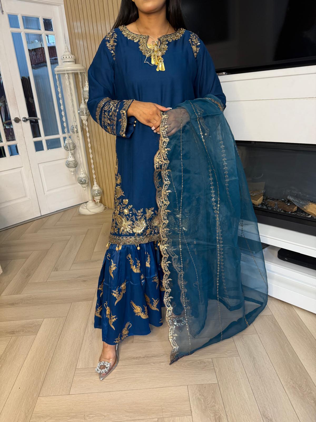 Kaynaat 3pc Chiffon Suit With Gharara