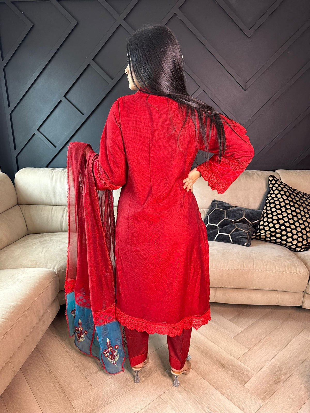 Sakeena 3pc Chikankari Suit U3-C1