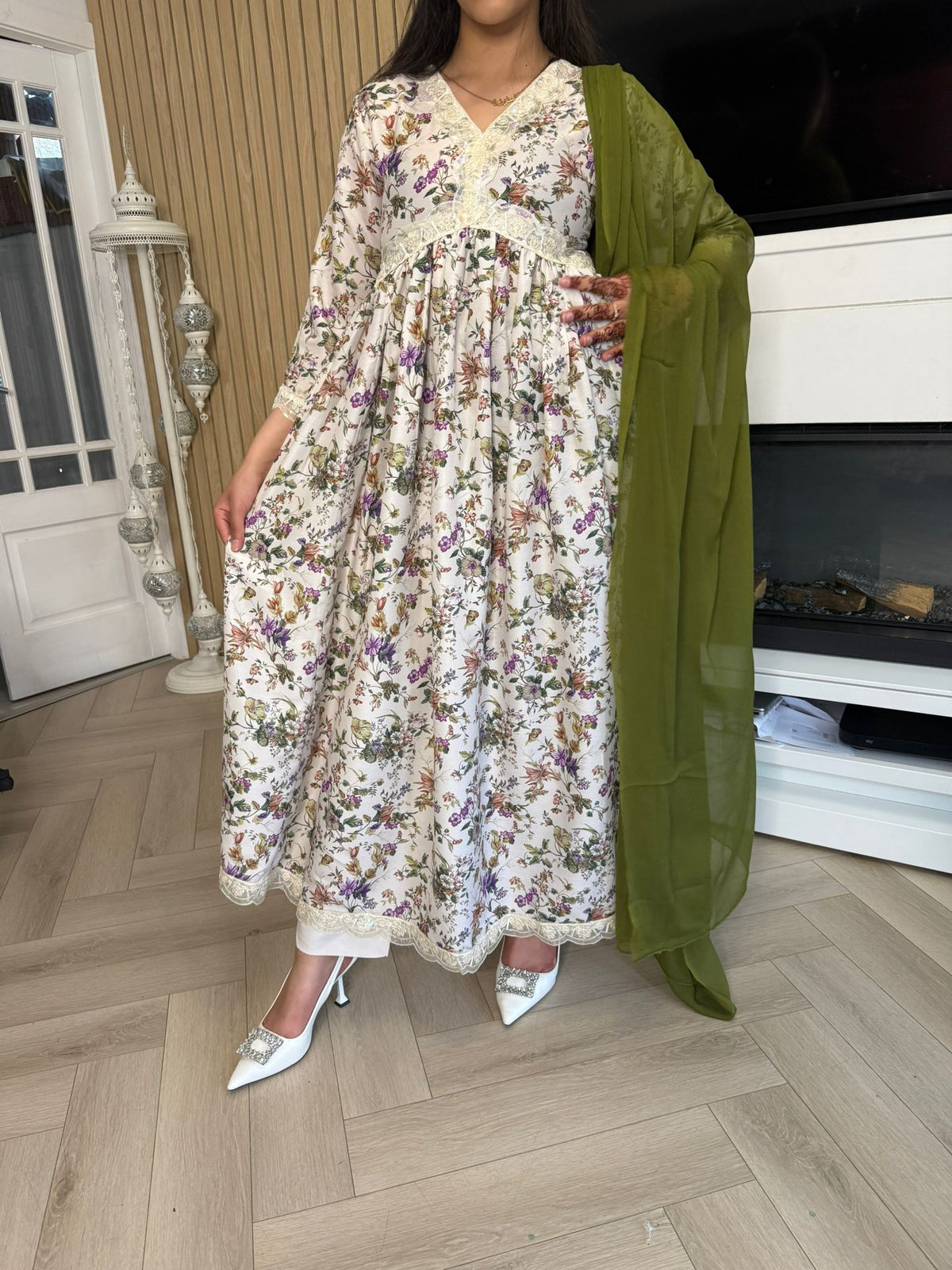Daisy 3PC Maxi Suit With Contrast Dupata