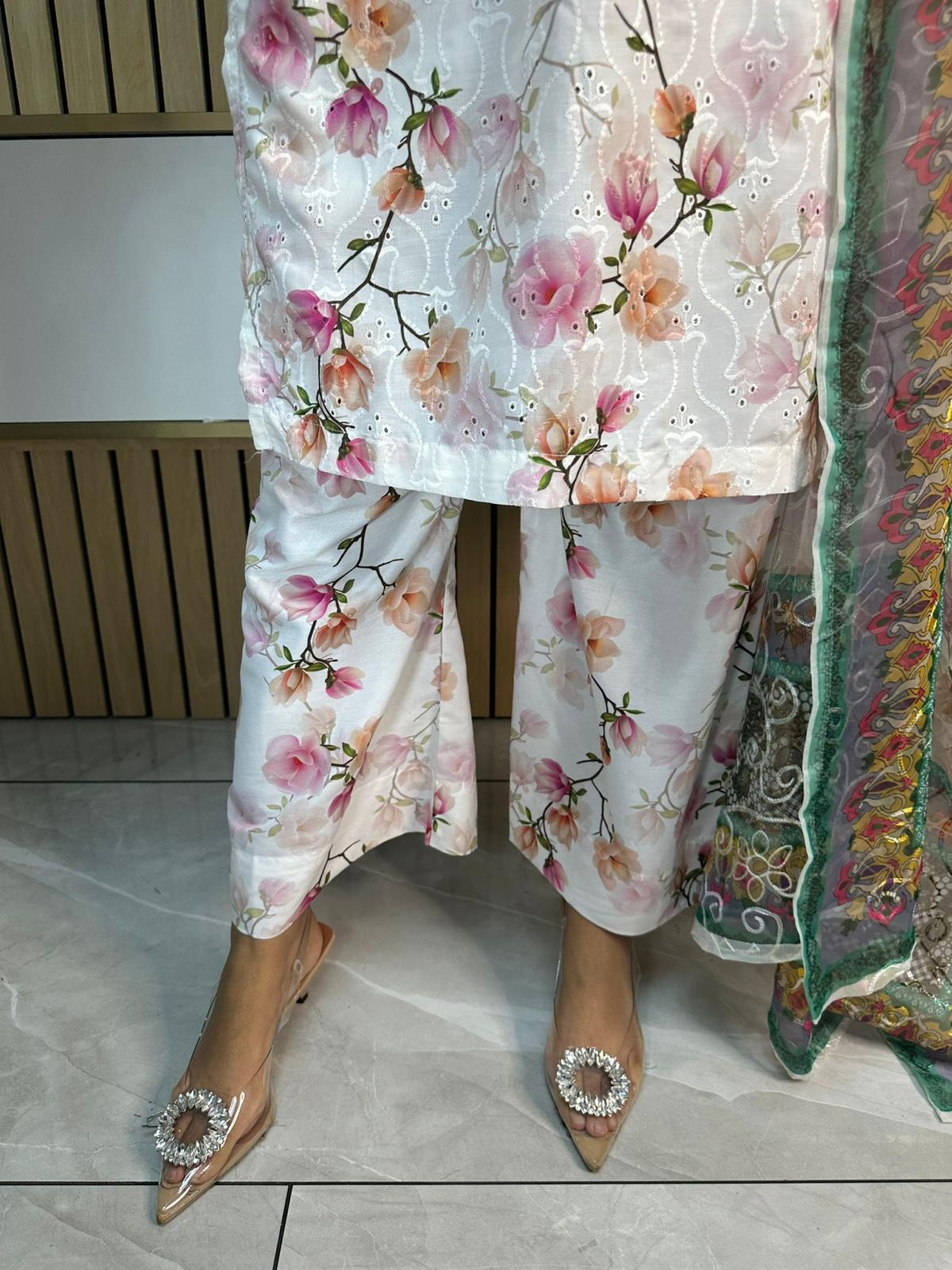 Falak 3pc Mother and Daughter Chikankari Suit U3 E6