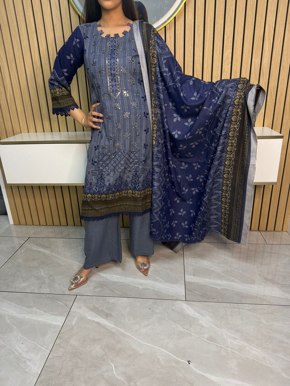 Arfa 3pc Dhannak suit with Shawl