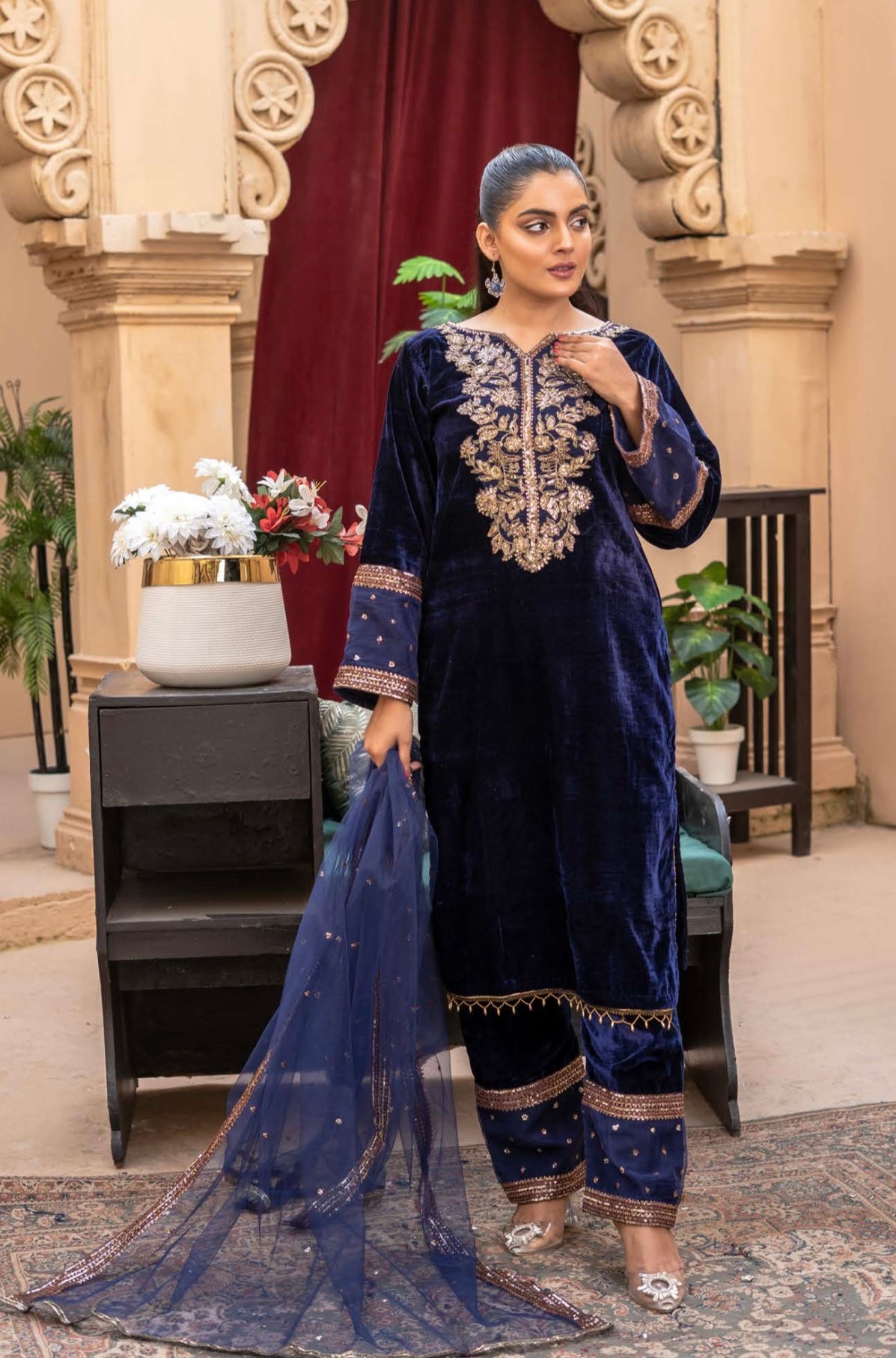 Maheen 3pc Embroidered Velvet Suit With Organza Dupatta U2-C1