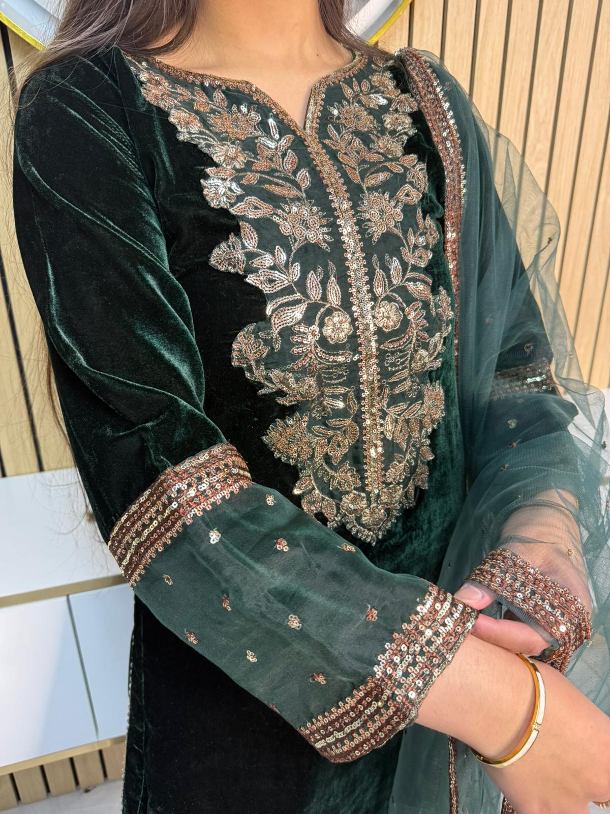 Maheen 3pc Embroidered Velvet Suit With Organza Dupatta U2-C1