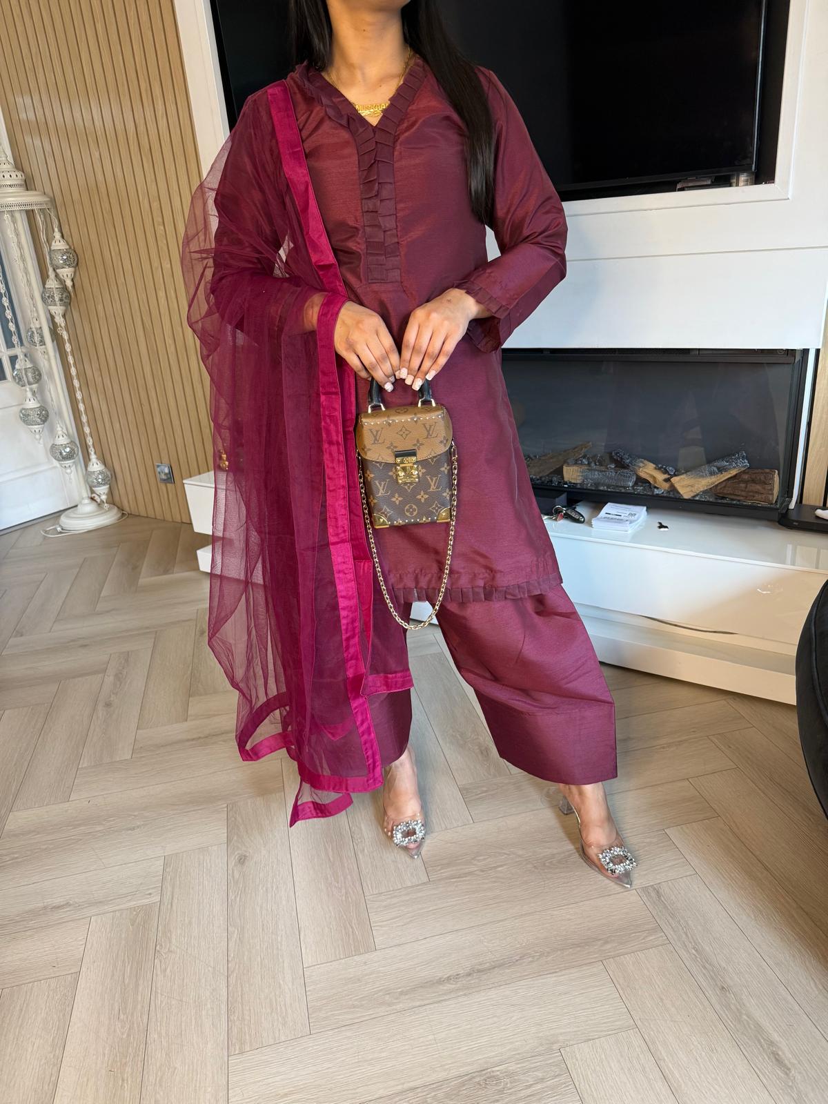 Hadia 3pc Farshi Shalwar With Net Dupatta