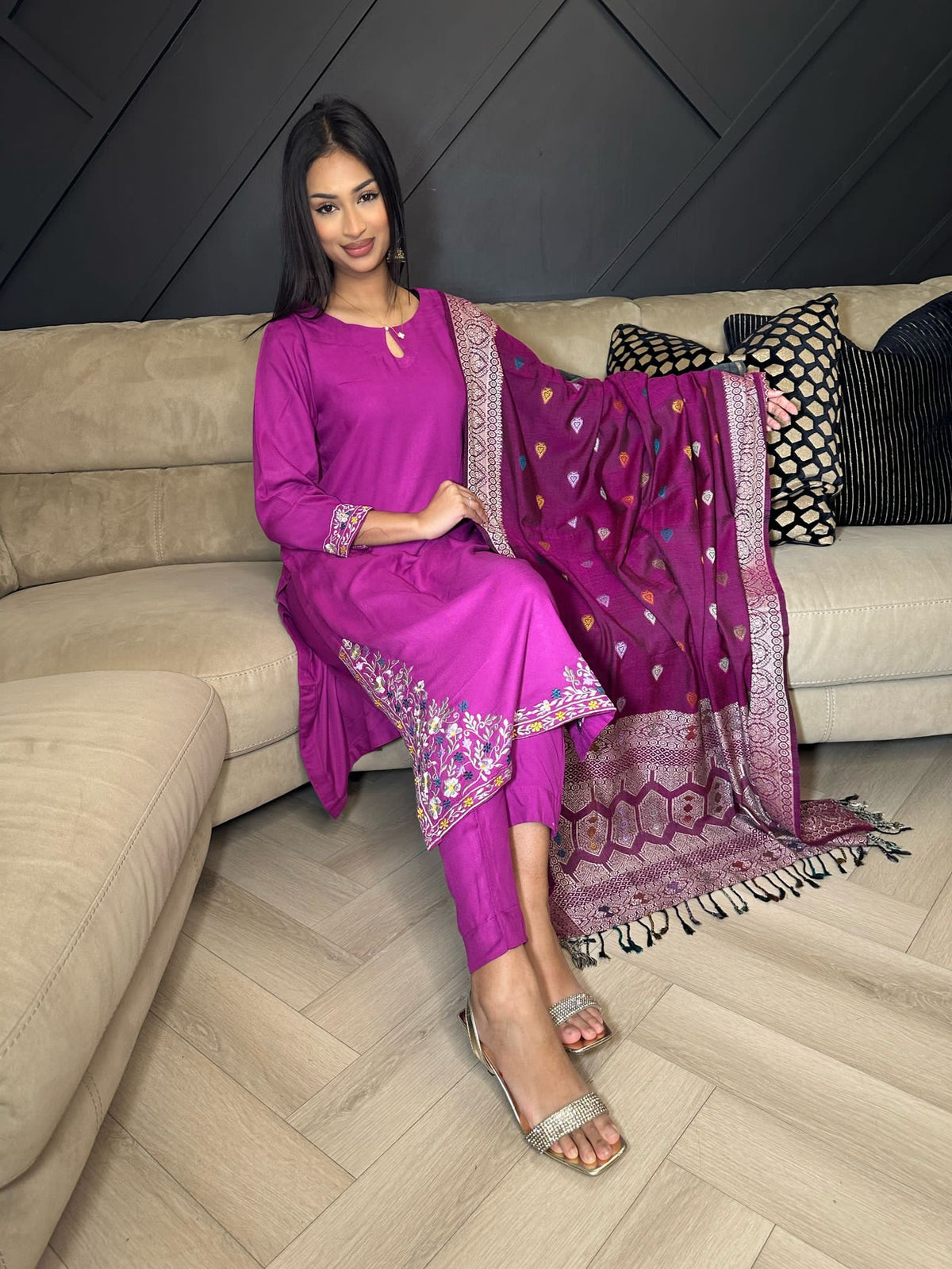 Rumaiza 3pc With Kashmiri Shawl