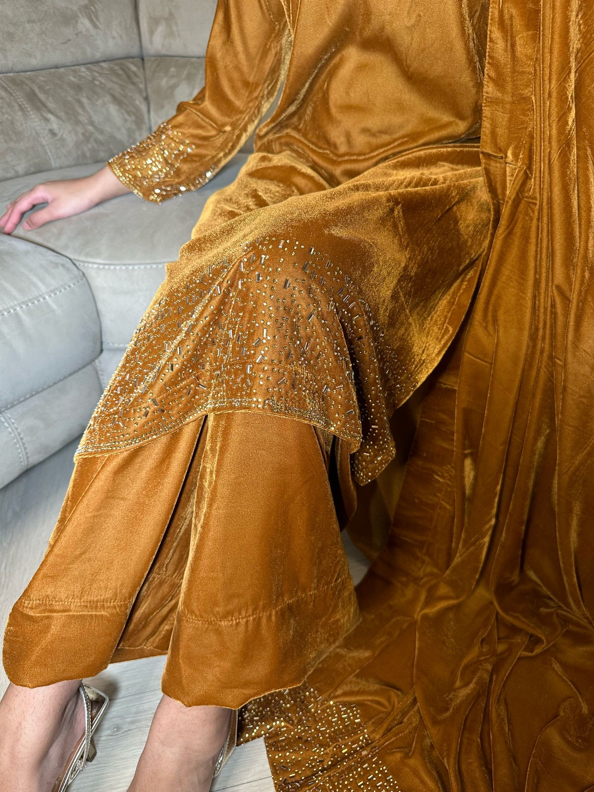 Zobia 3pc Diamond 9000 Velvet With Shawl