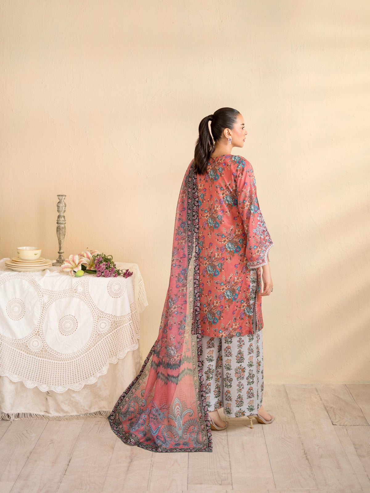 Siyaara By Raniya 3pc Lawn Suit