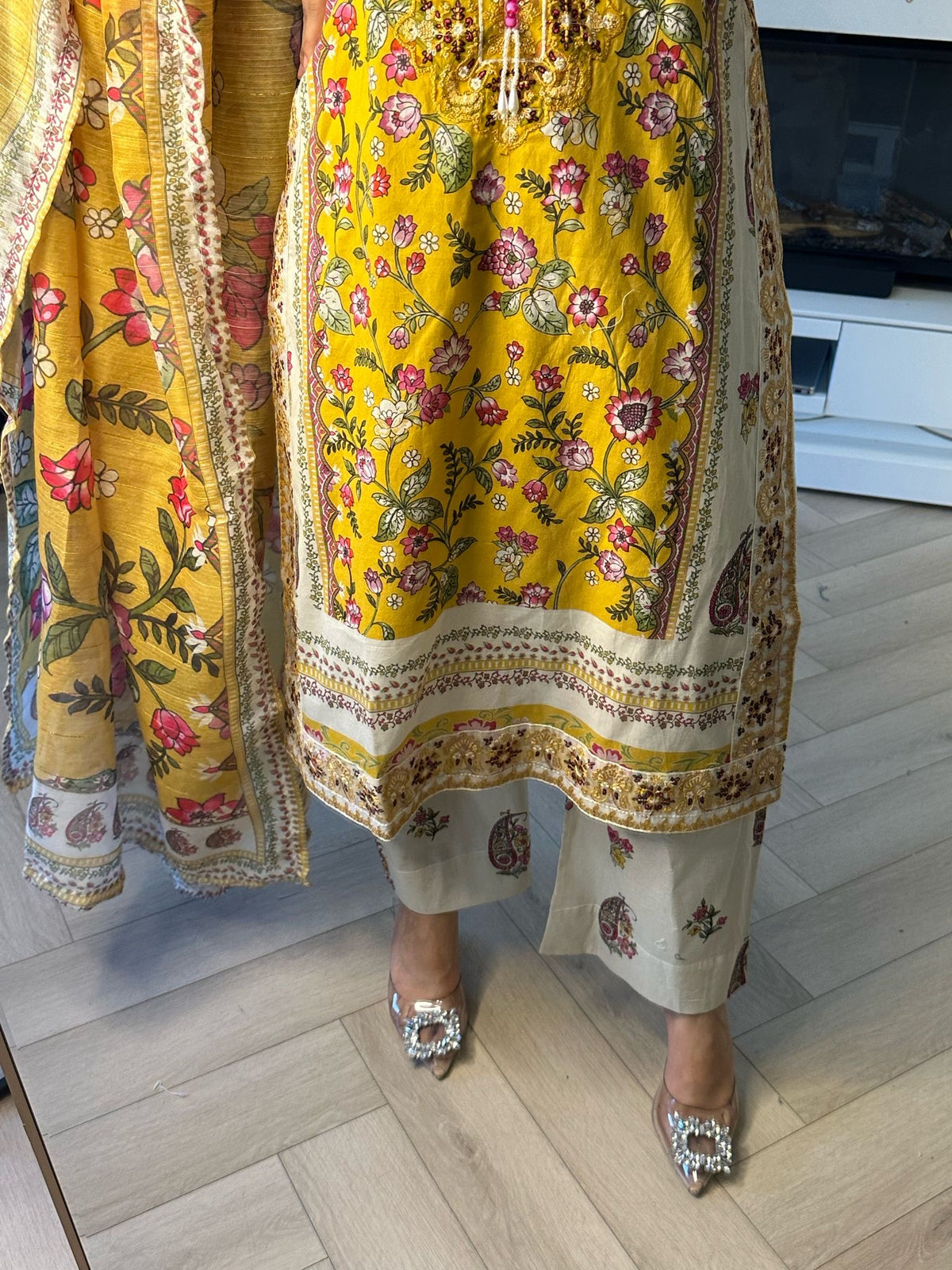 Saima 3pc Cotton Printed Suit With Organza Dupatta