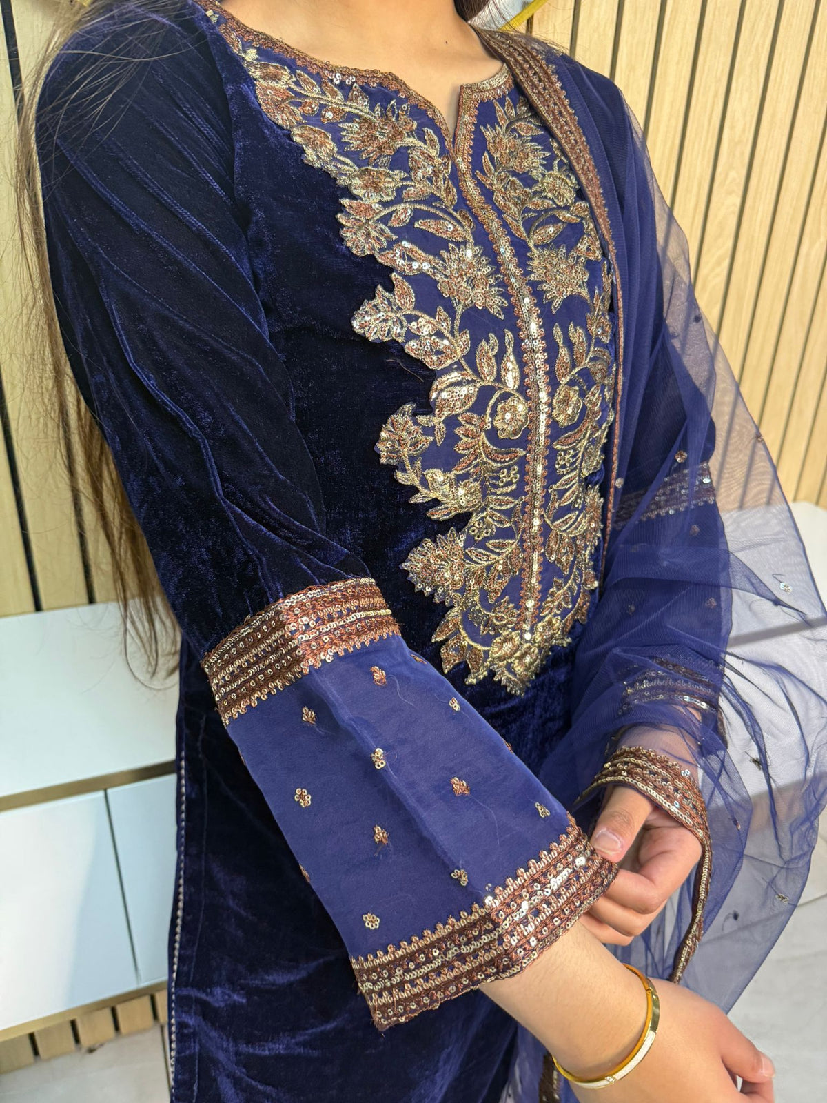 Maheen 3pc Embroidered Velvet Suit With Organza Dupatta U2-C1
