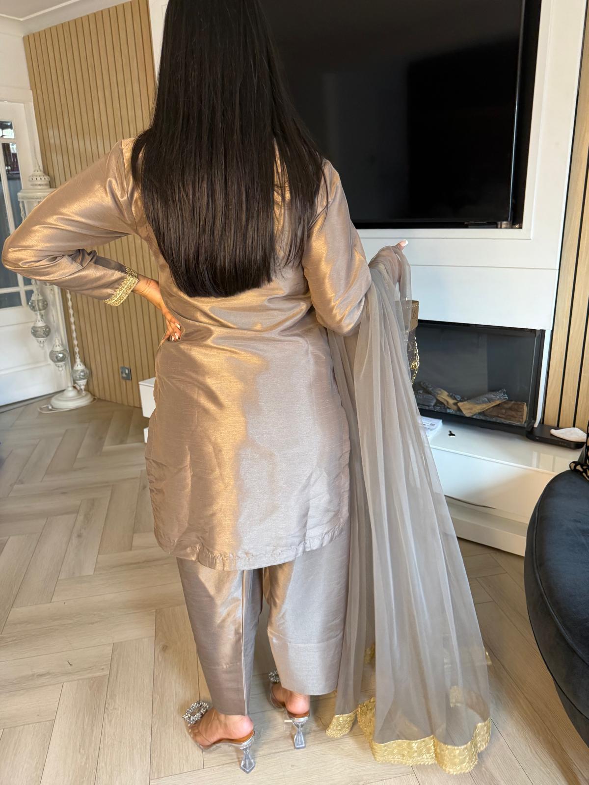 Hola 3pc Farshi Shalwar Suit With Gold Lace