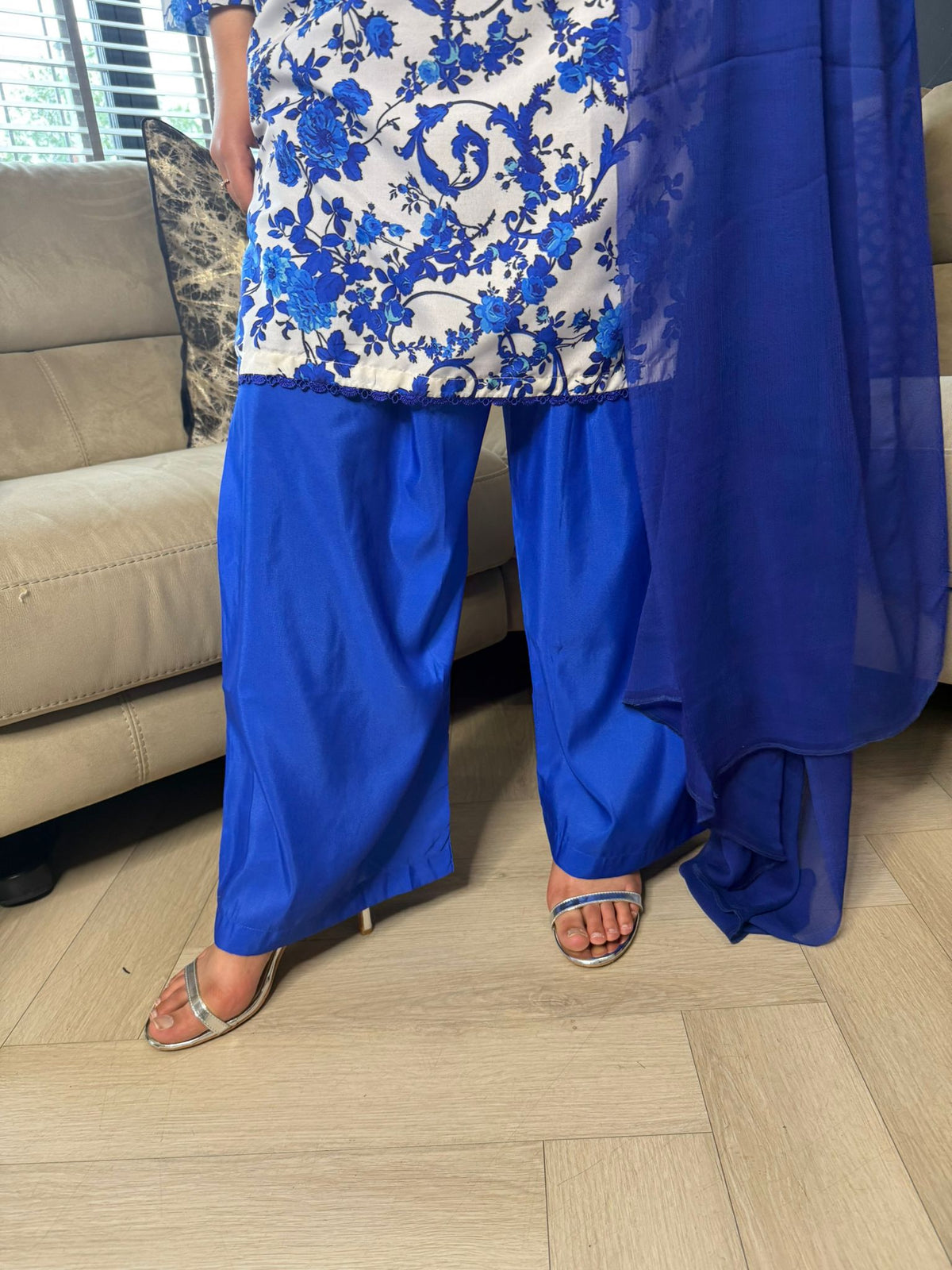 Lamisa 3pc Printed Suit With Plain Plazzo Trouser