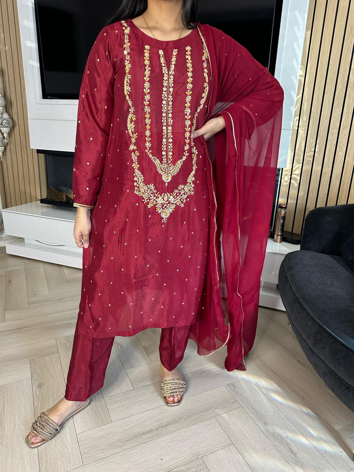 Ruqayya 3pc Silk suit with Chiffon Dupatta