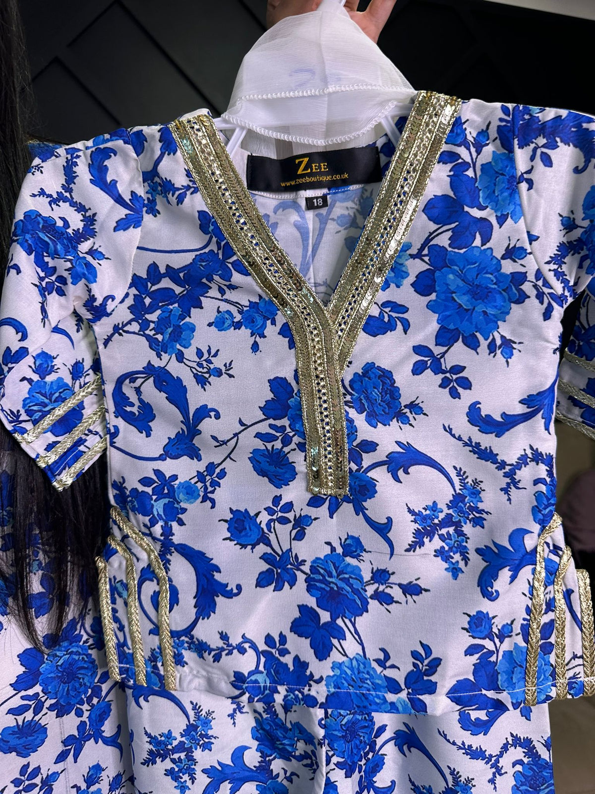 Hurriyah M&D - White & Blue U3-B3