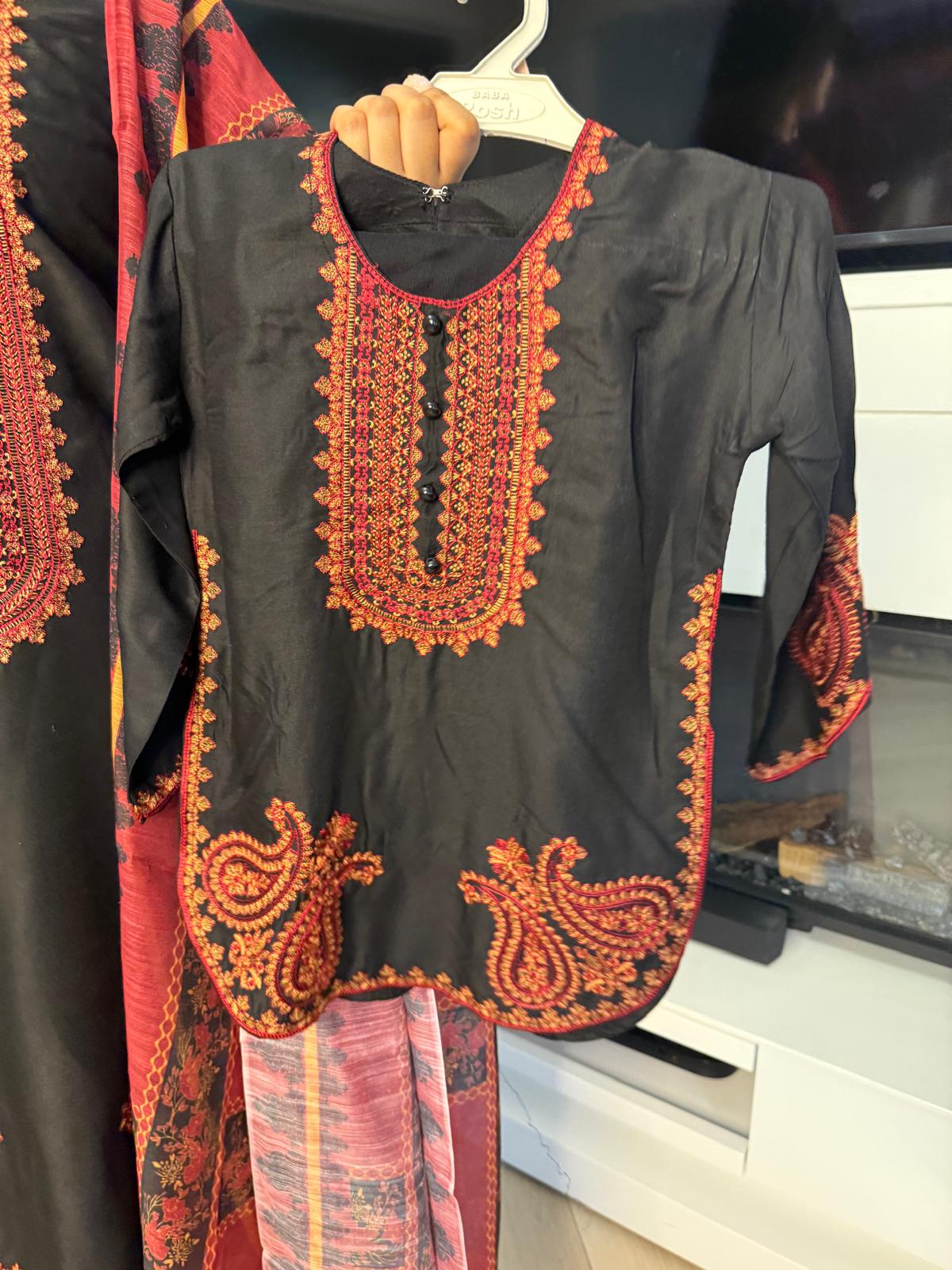 Aisha 3pc Mother & Daughter Farshi Shalwar