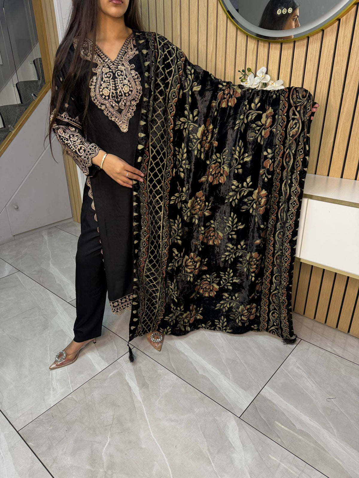 Asia 3pc Embroidered Dhanak Suit With Palachi Shawl