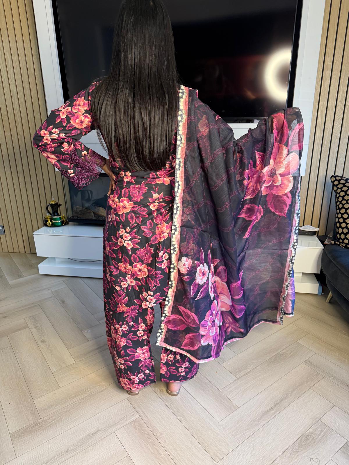 Viral Sensation 3pc Lawn Farshi Suits By Raniya U4-B2