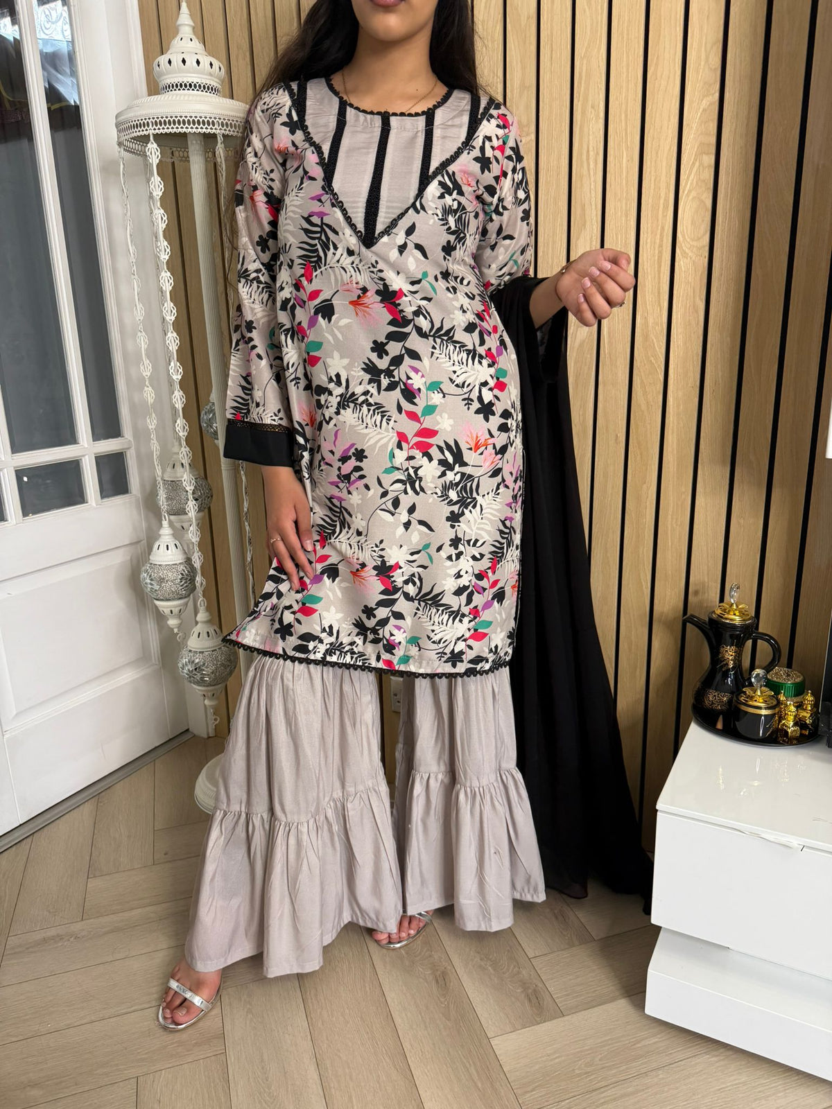 Firdaus 3pc Printed Suit With Plain Gharara