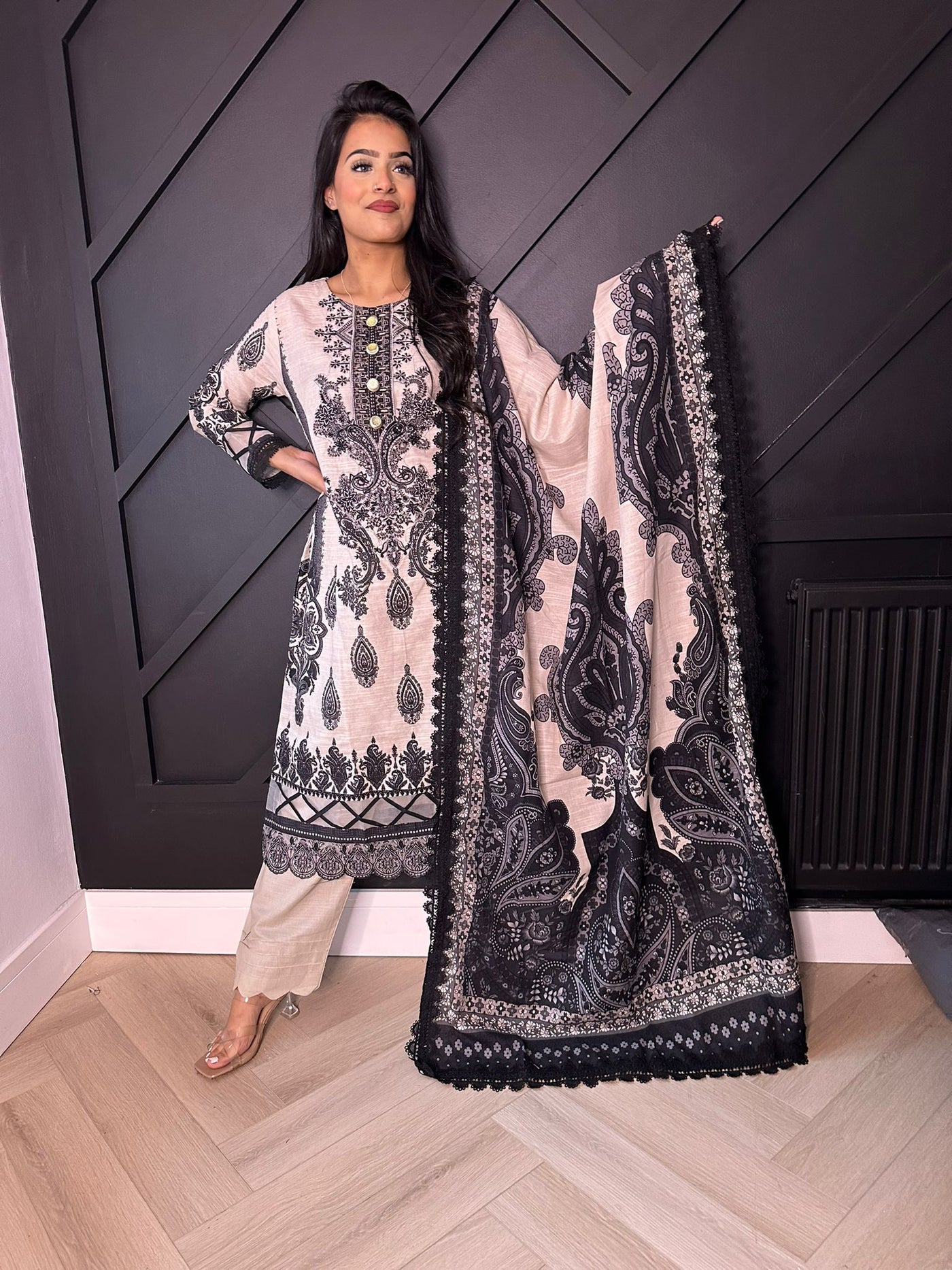 Alia by MauSummery Cream Black Zee Boutique