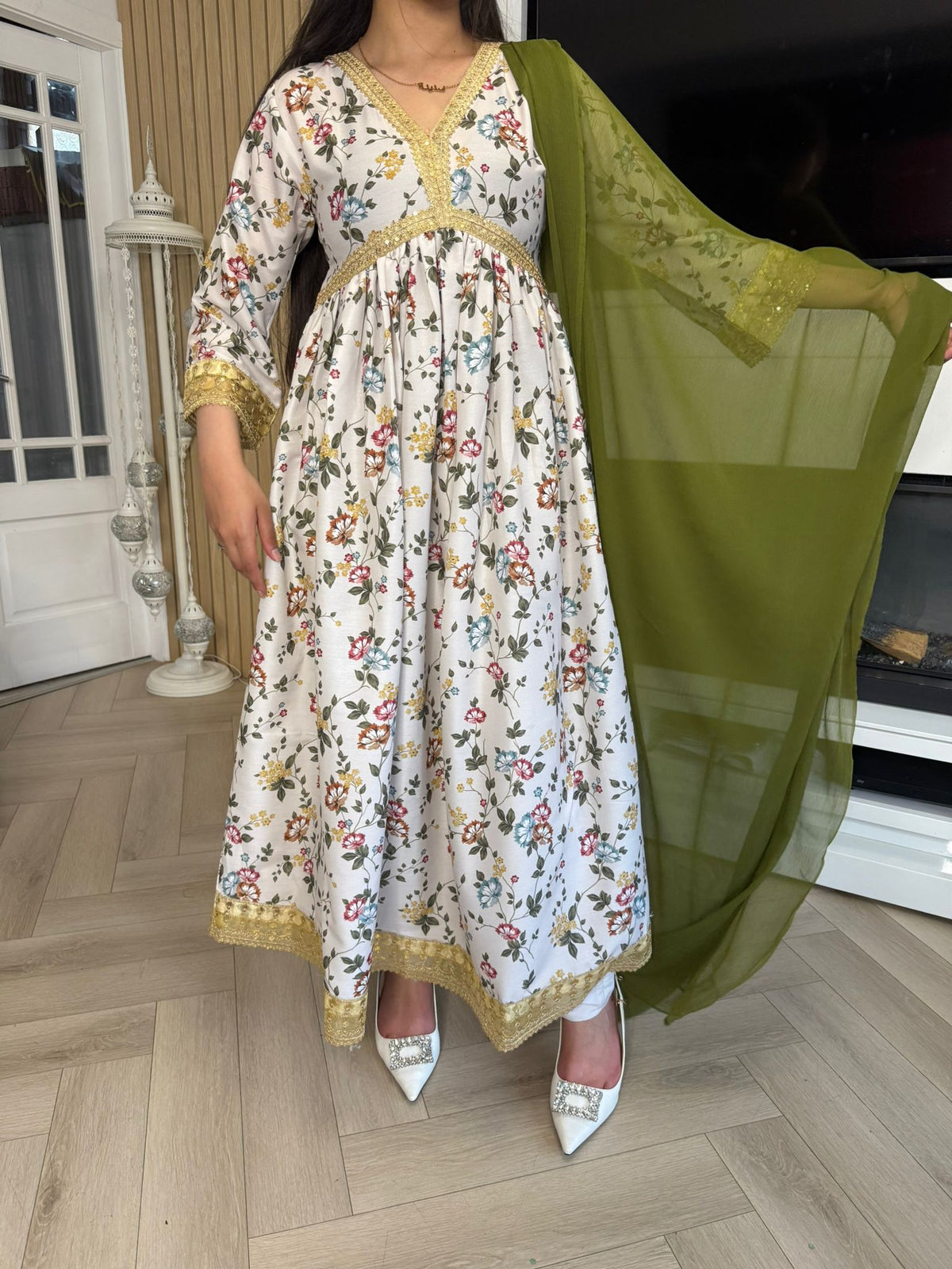 Daisy 3PC Maxi Suit With Contrast Dupata