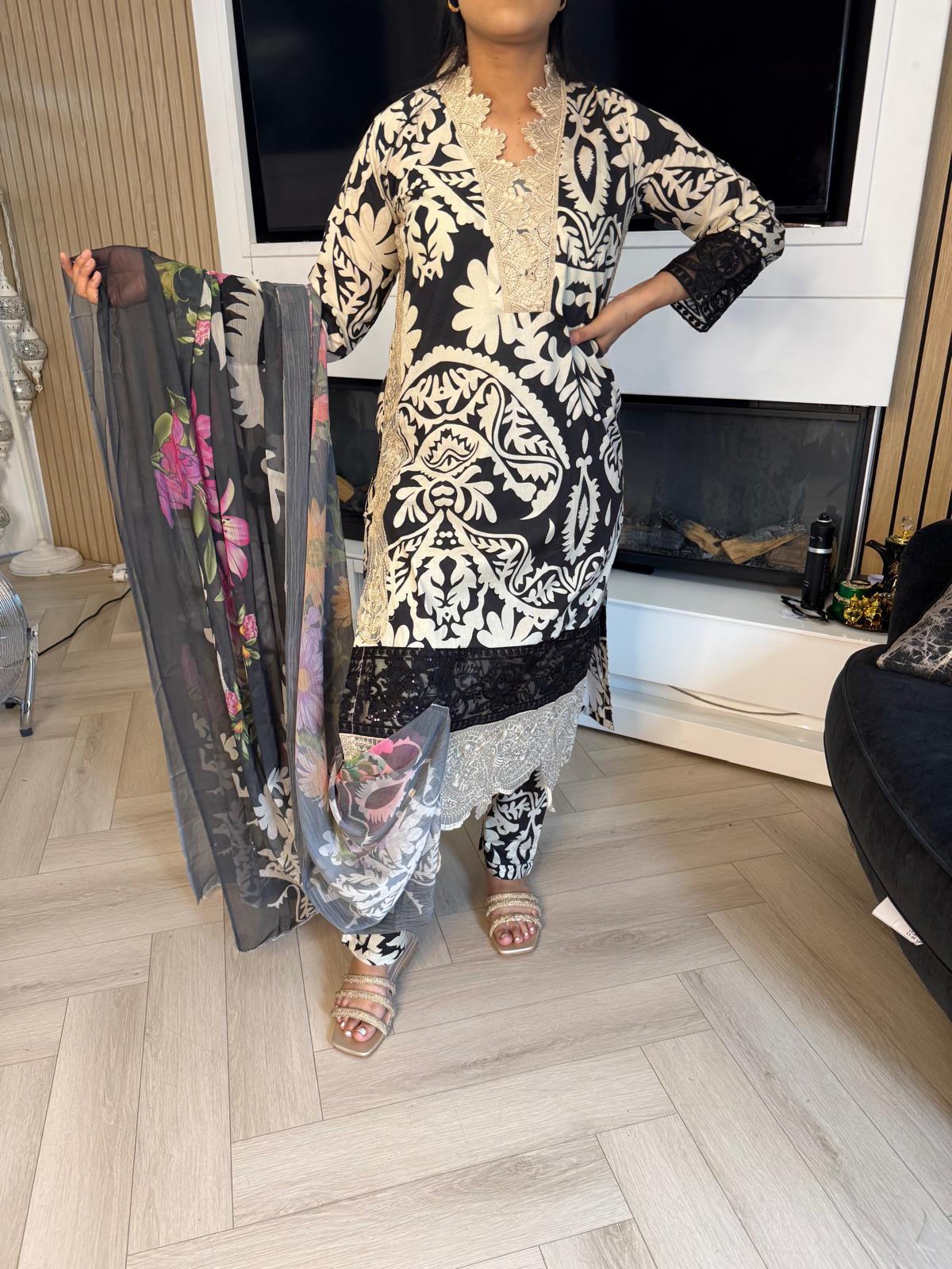 Adeela 3pc Printed Lawn Suit