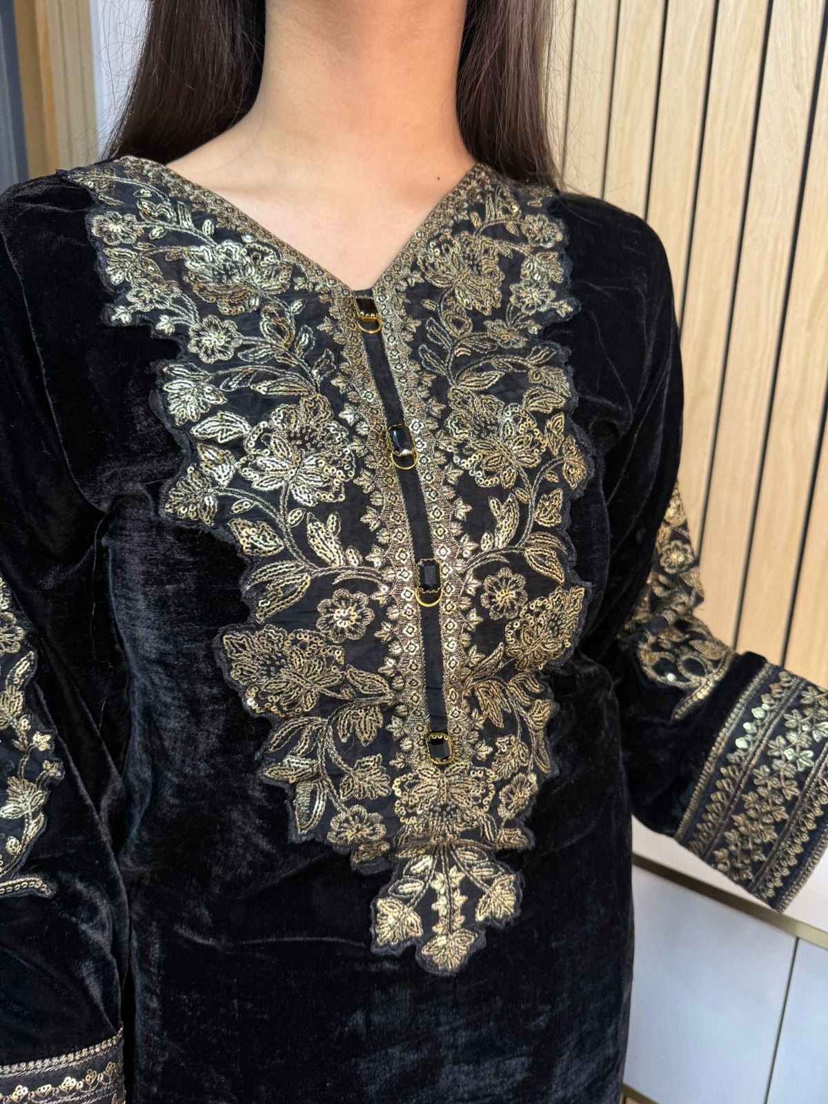 Lisha 3pc Button Velvet Suit With Net Dupatta U3-B1