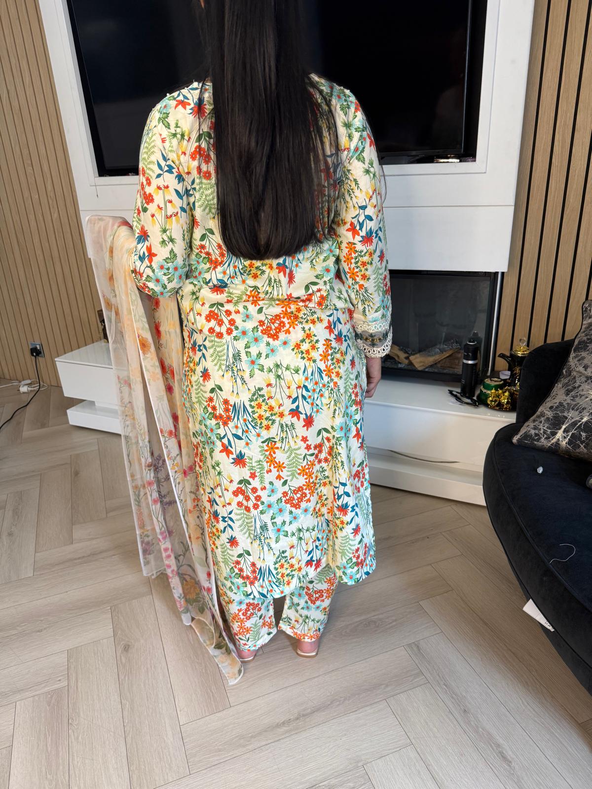 Adeela 3pc Printed Lawn Suit