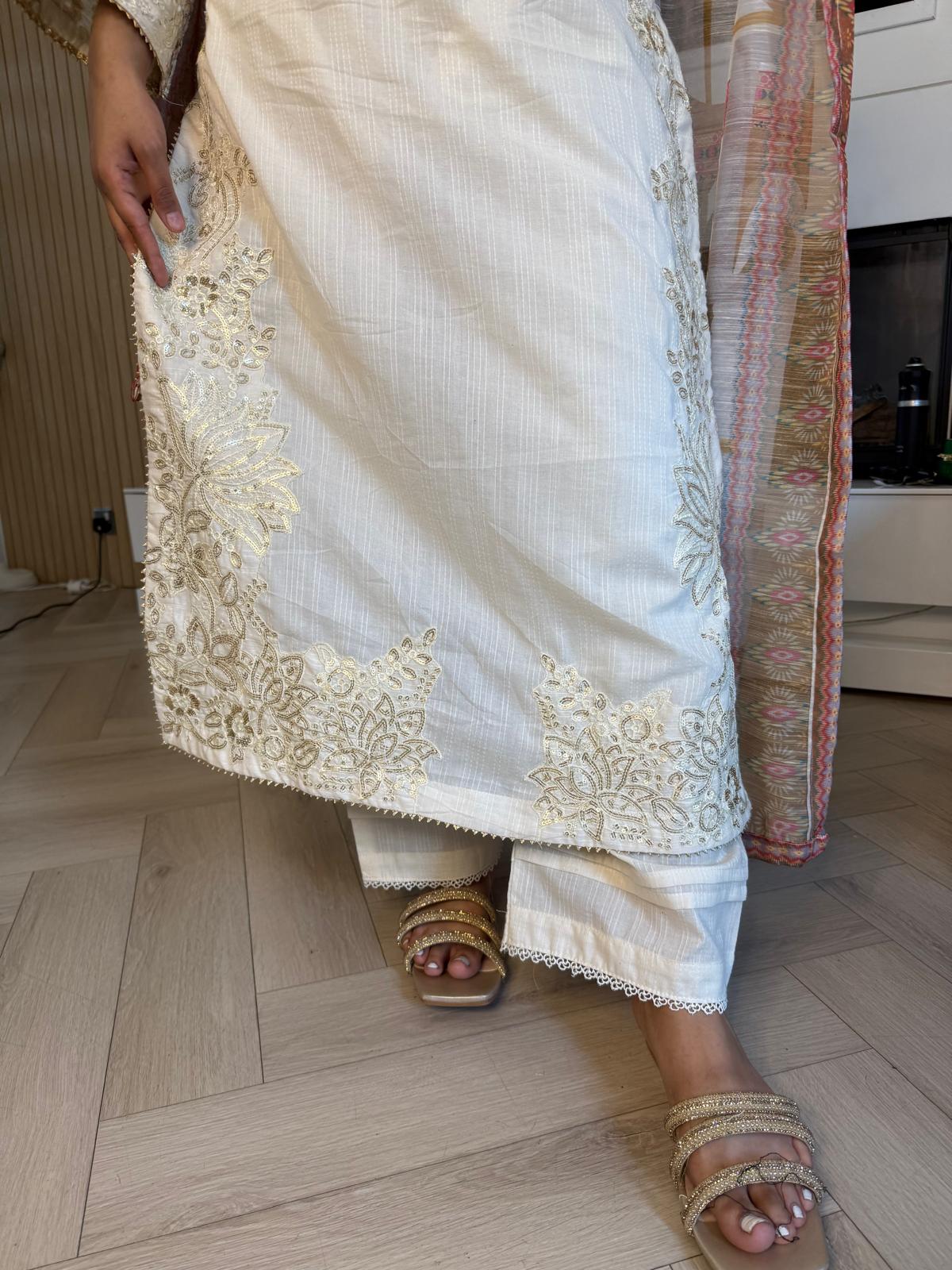 Arishma Doria Cotton 3pc Suit With Khadi Net dupatta U2-A2