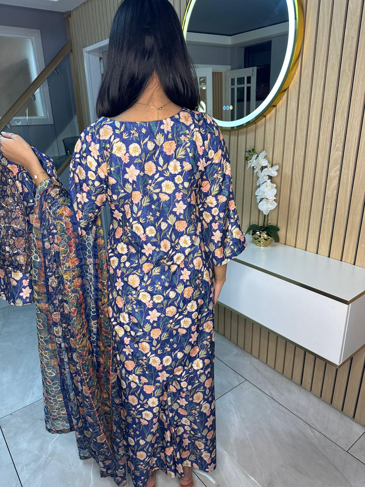Falak 3pc Mother and Daughter Chikankari Suit U3 E6