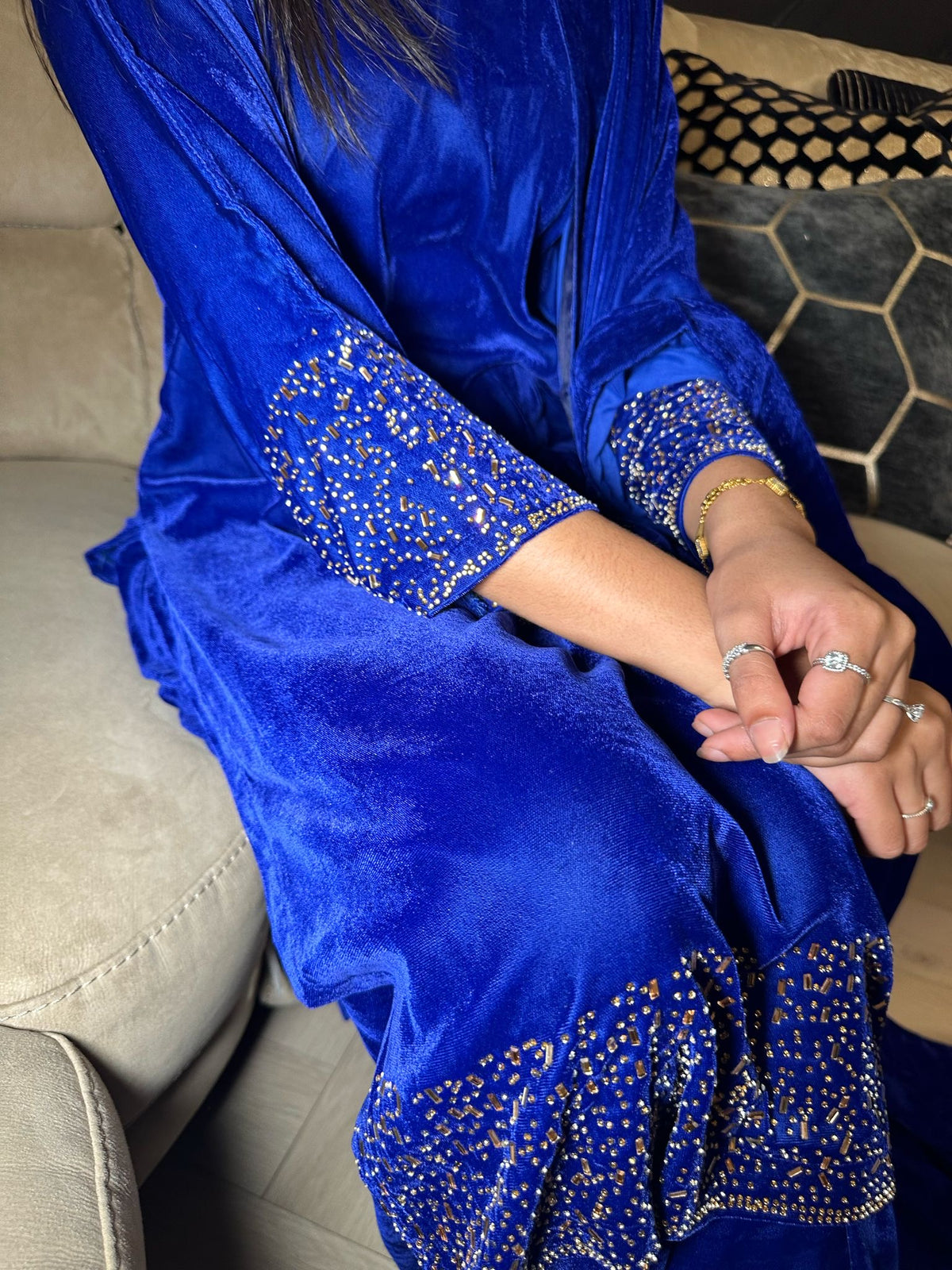 Zobia 3pc Diamond 9000 Velvet With Shawl