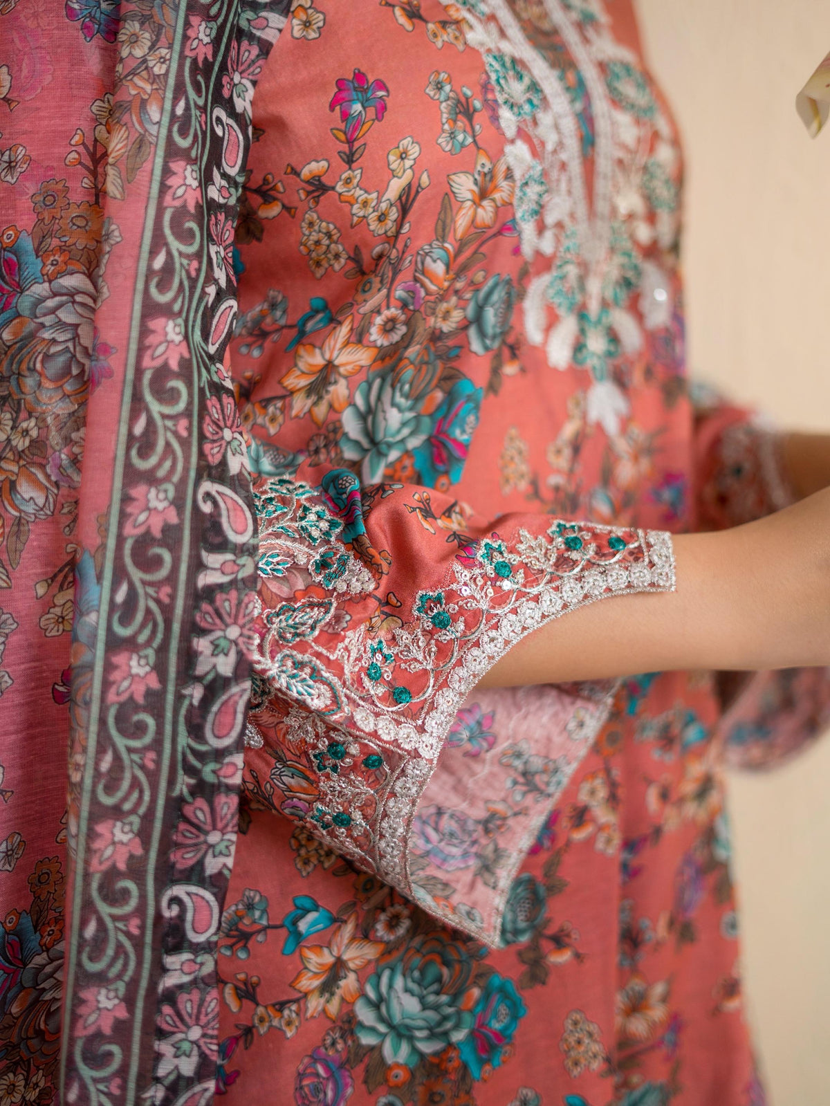 Siyaara By Raniya 3pc Lawn Suit