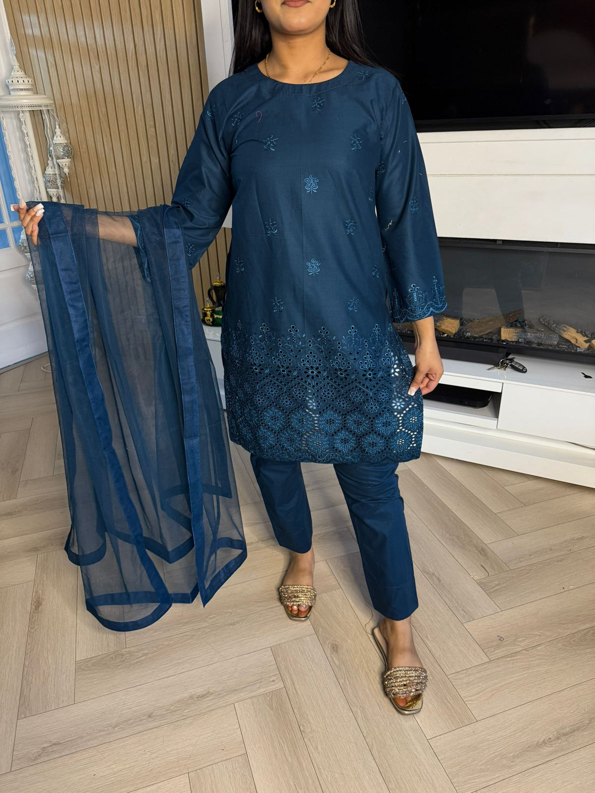 Cotton Chiknkari 3pc Suit With Net Dupata