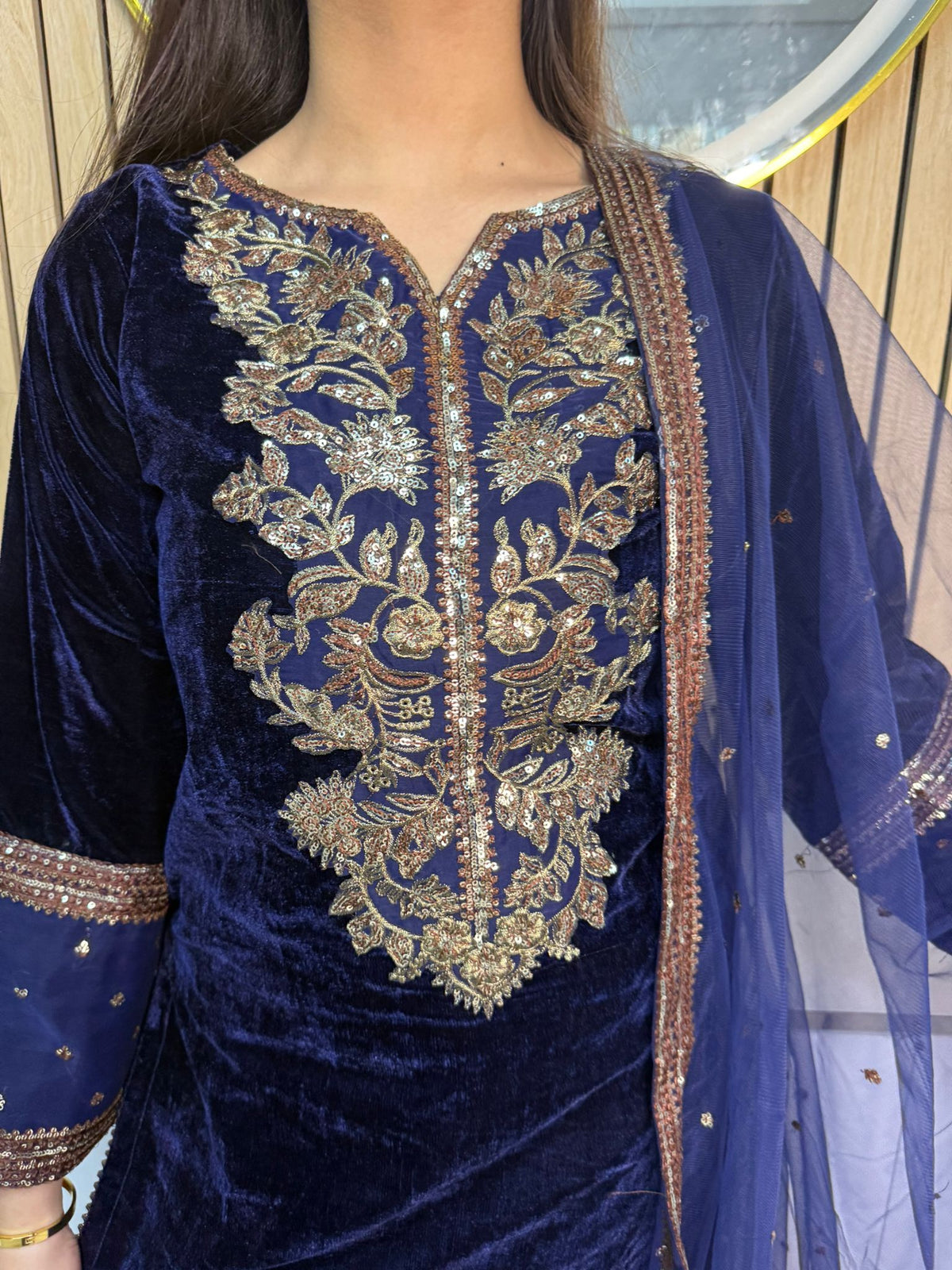 Maheen 3pc Embroidered Velvet Suit With Organza Dupatta U2-C1