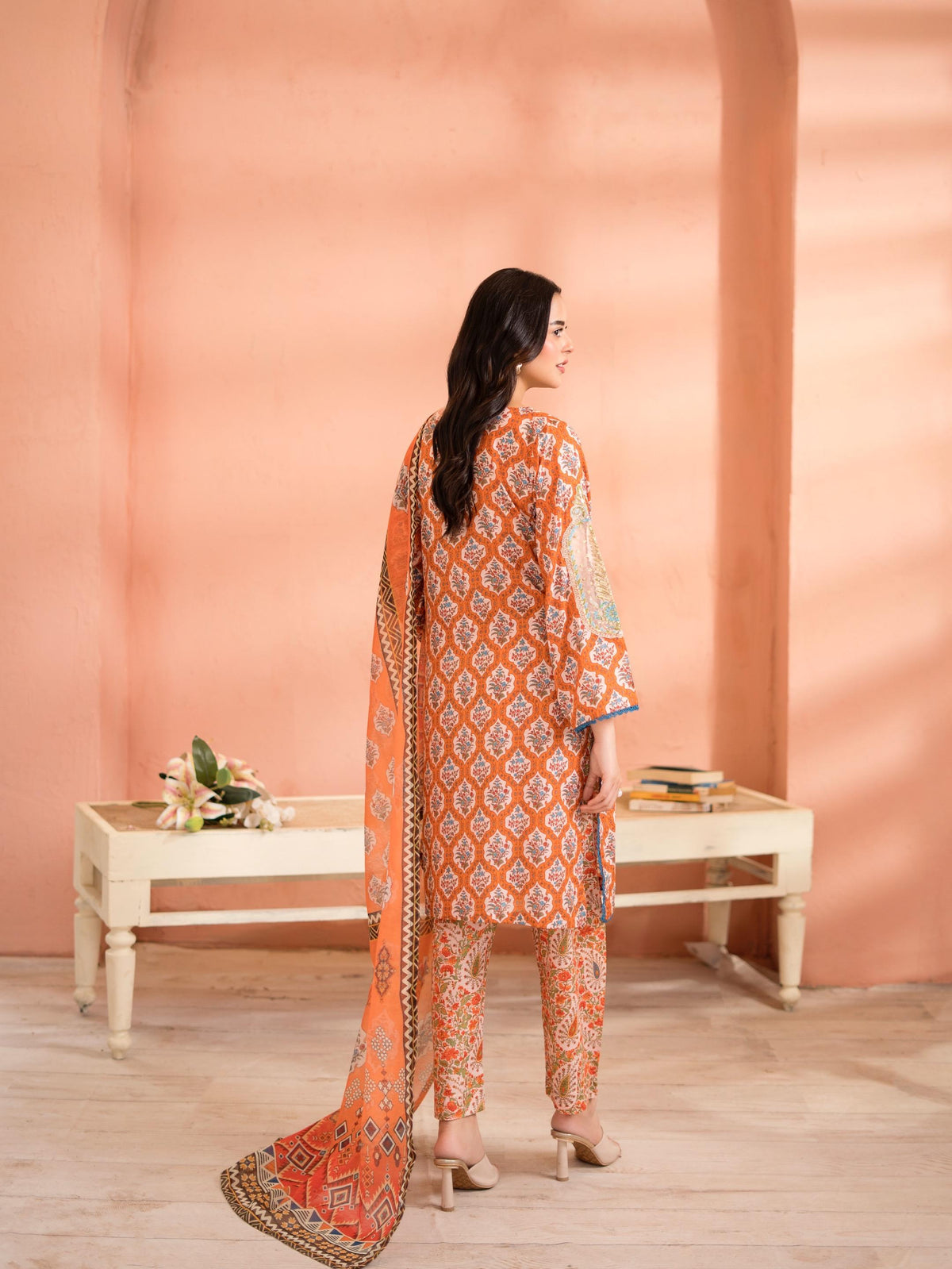 Siyaara By Raniya 3pc Lawn Suit
