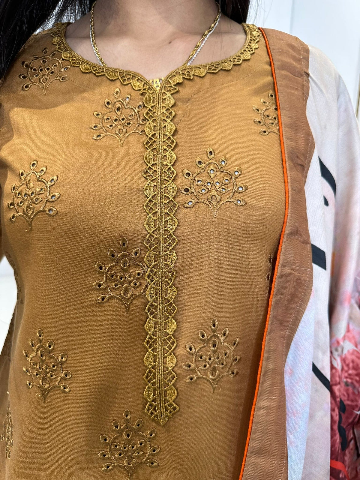 Rayana - Mustard D2-E1