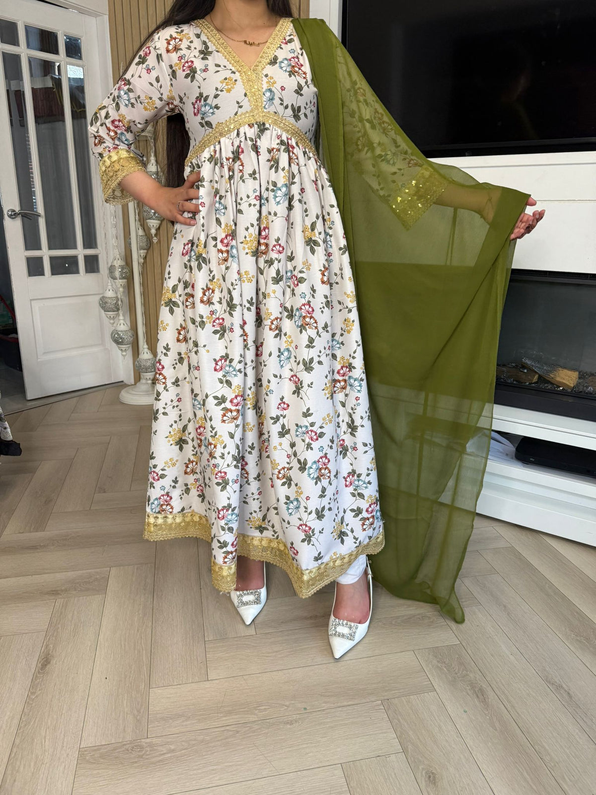 Daisy 3PC Maxi Suit With Contrast Dupata