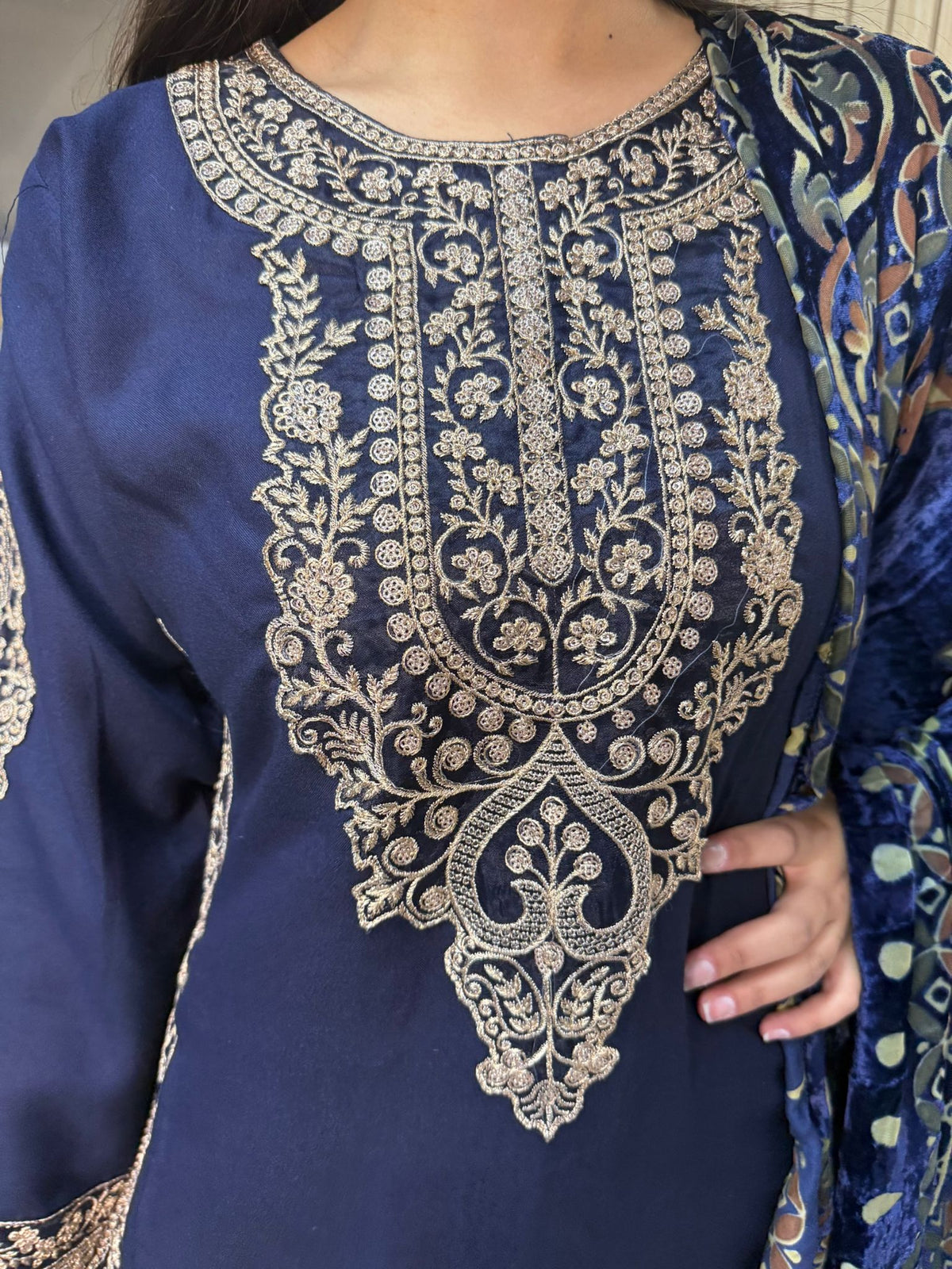 Asia 3pc Embroidered Dhanak Suit With Palachi Shawl