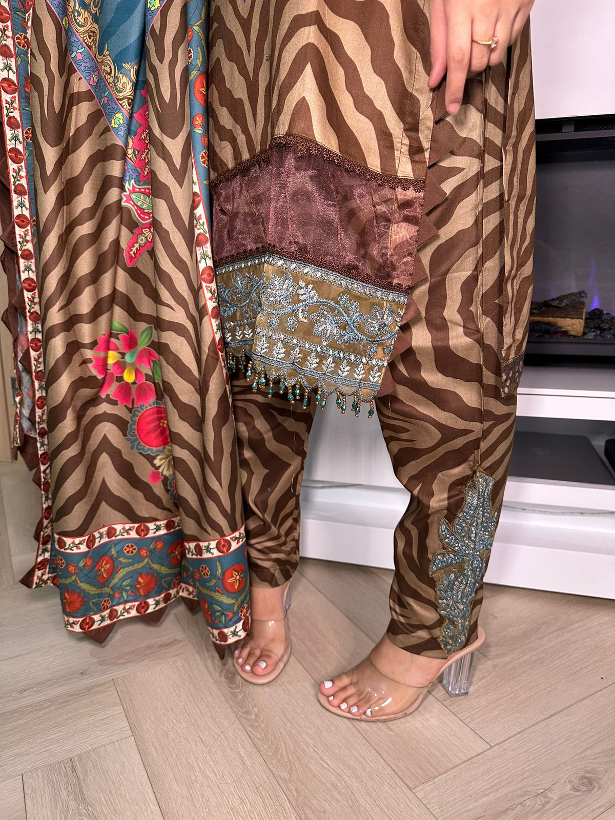 Misba - Brown U1-B3 – Zee Boutique