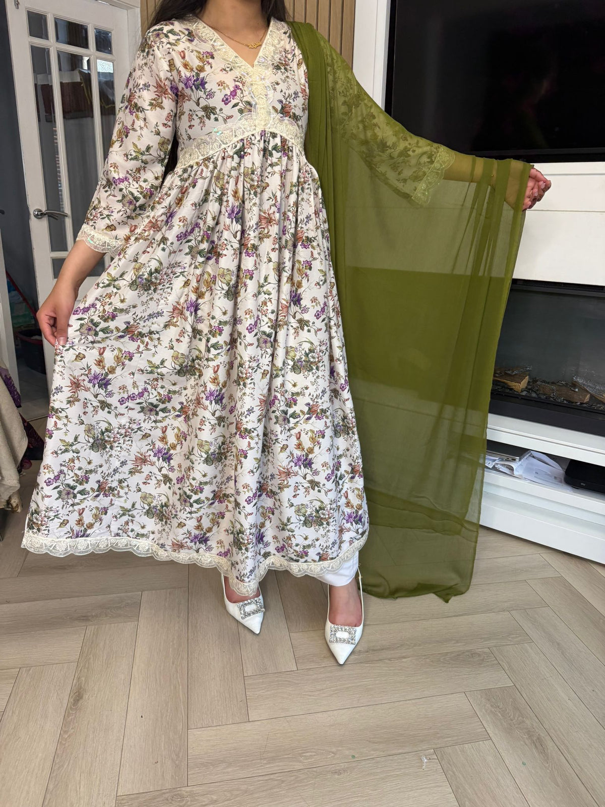 Daisy 3PC Maxi Suit With Contrast Dupata